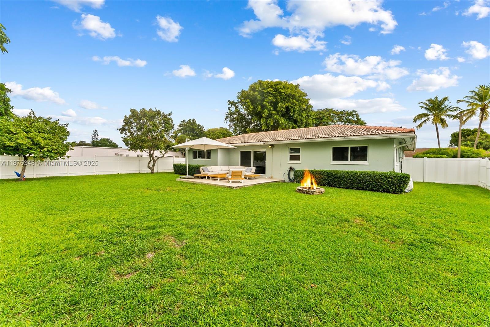 1180 SW 17th St