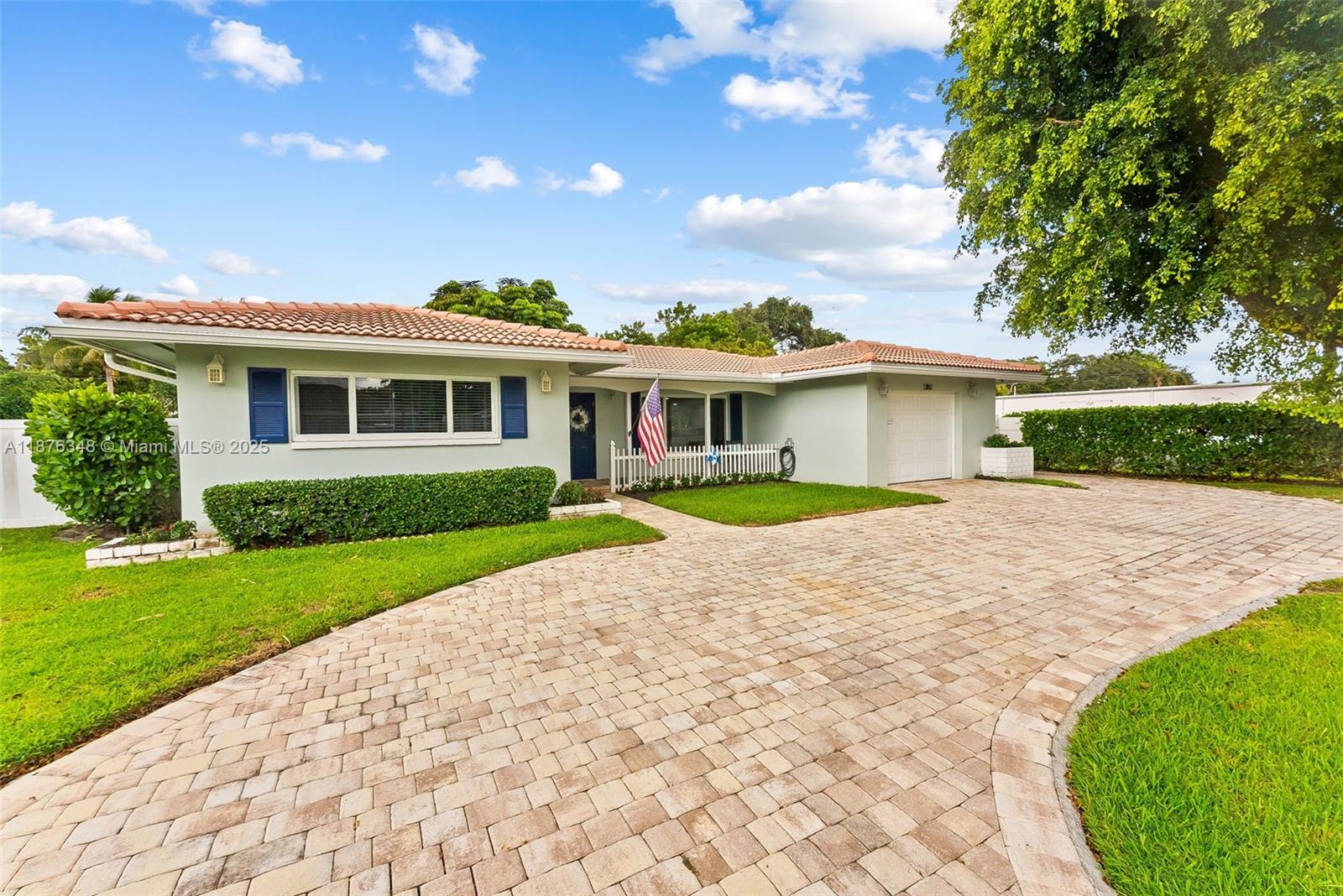 1180 SW 17th St