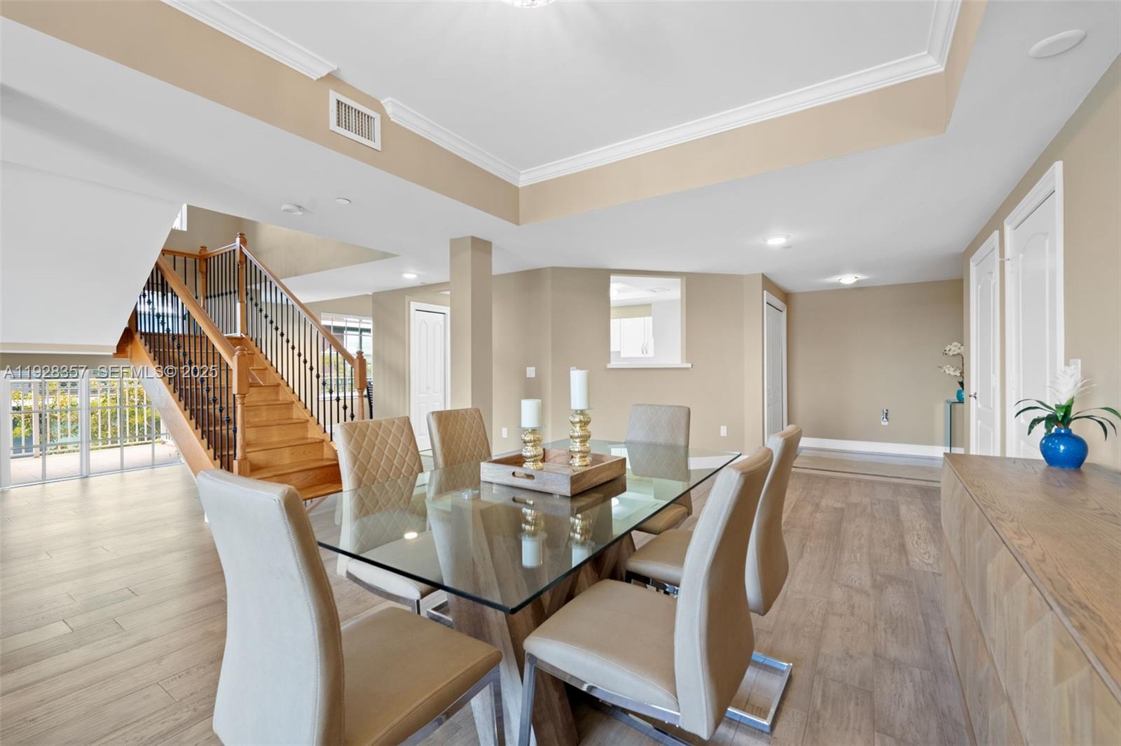 110 Hendricks Isle # 10