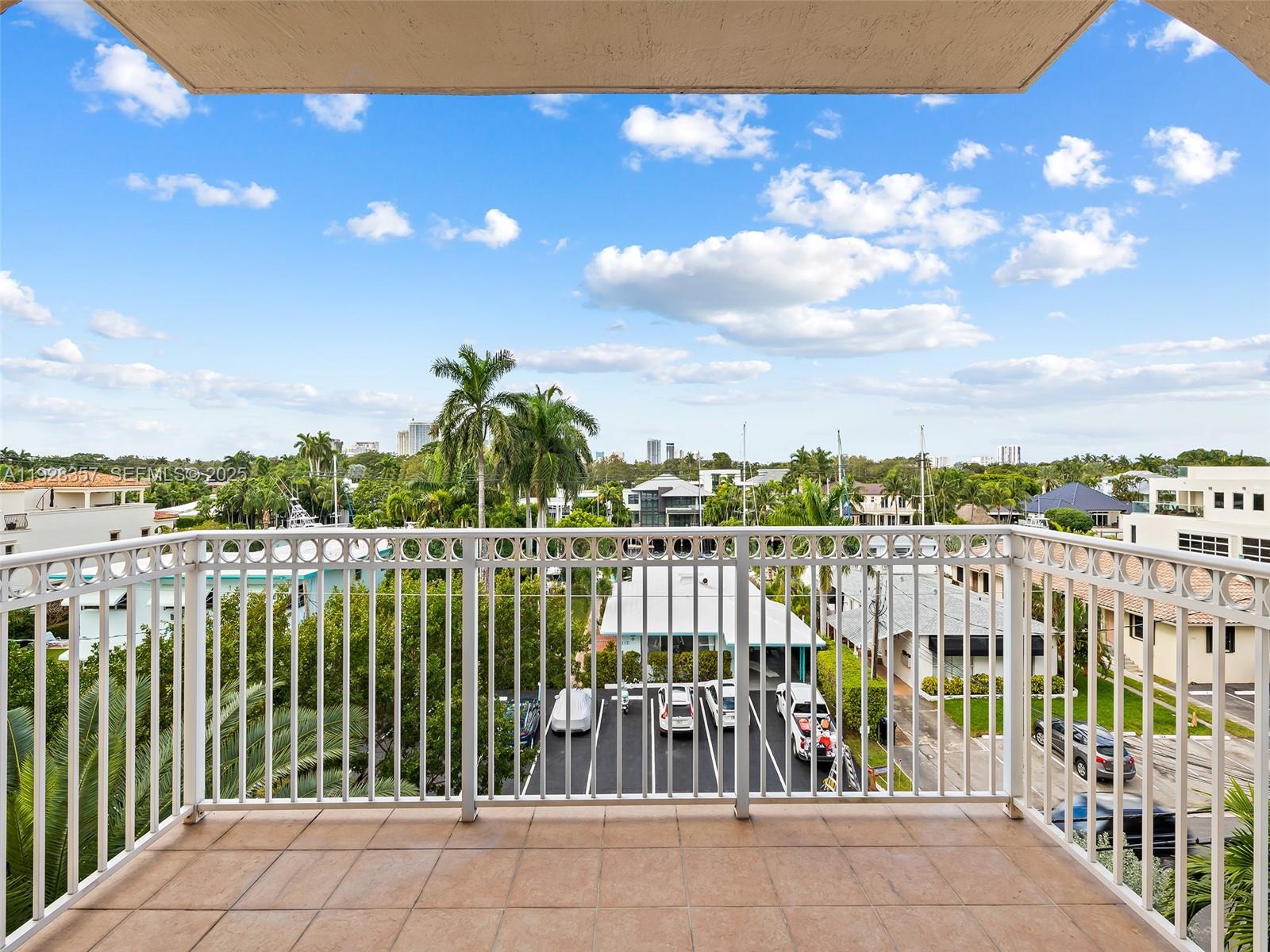 110 Hendricks Isle # 10