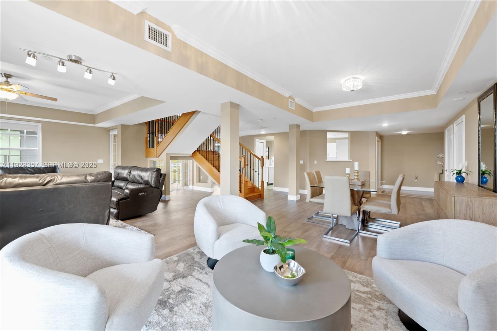 110 Hendricks Isle # 10