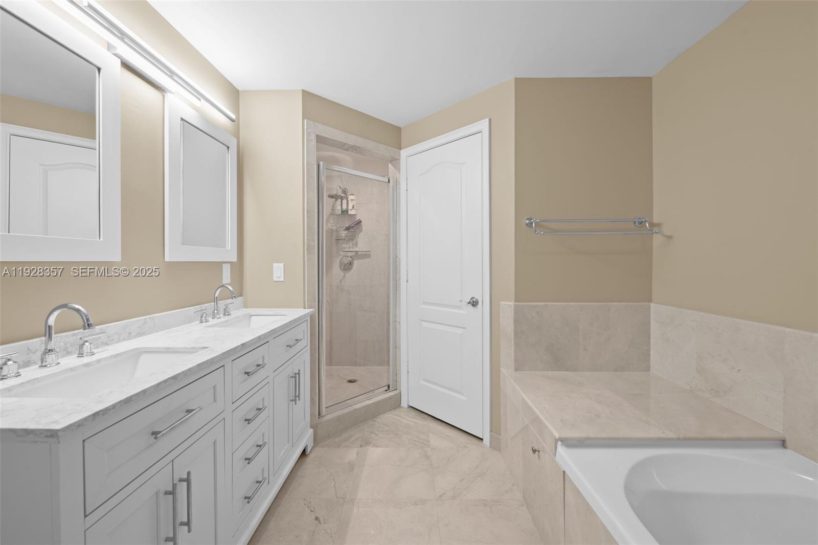 110 Hendricks Isle # 10