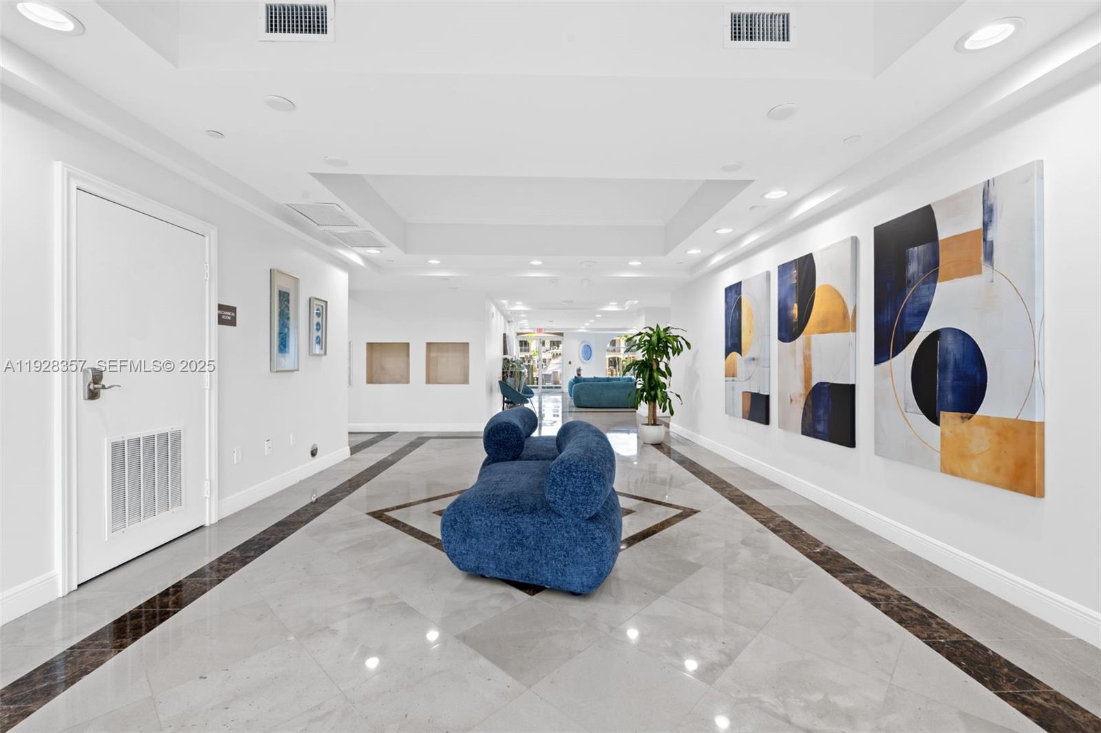 110 Hendricks Isle # 10