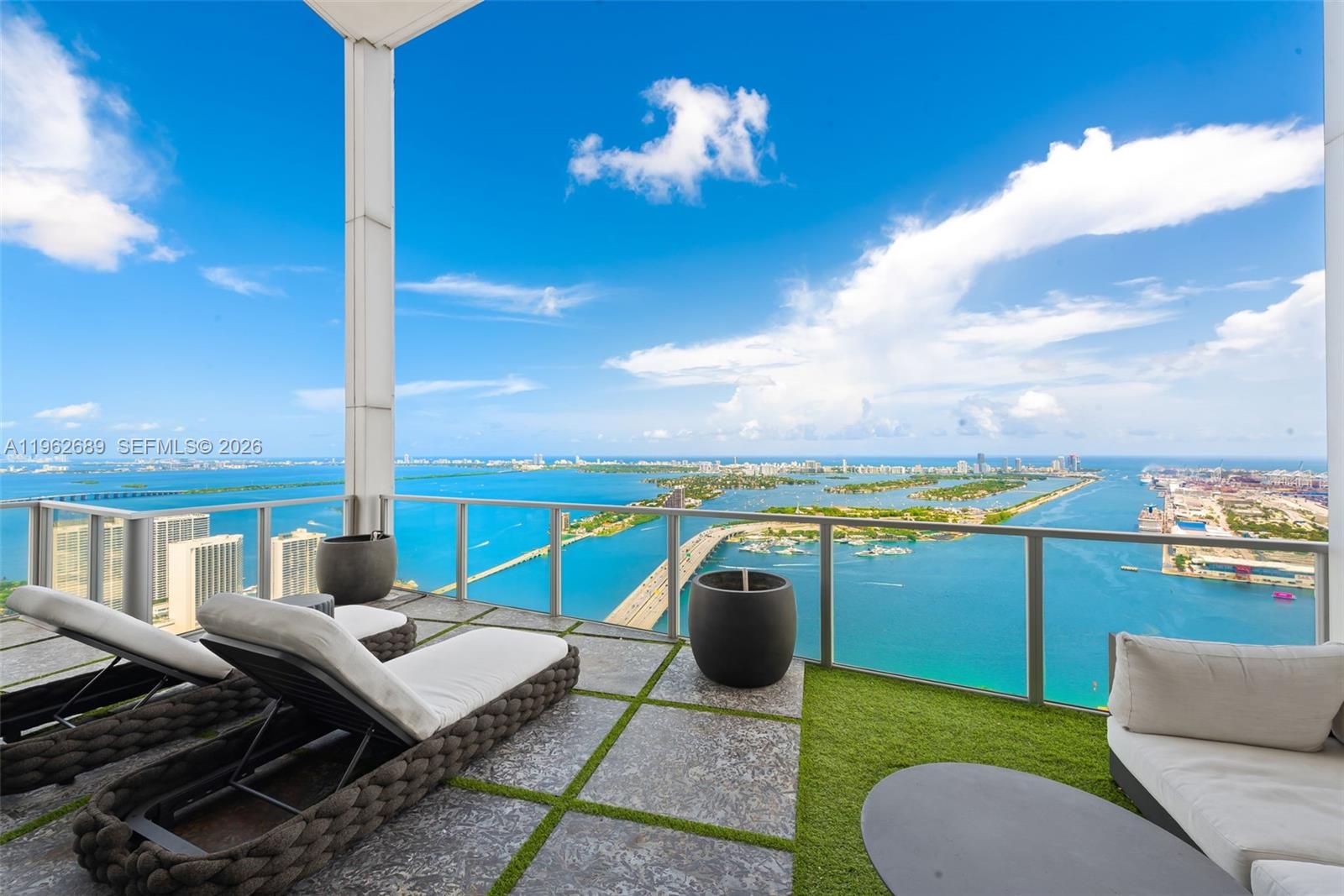 1100 Biscayne Blvd # 5706