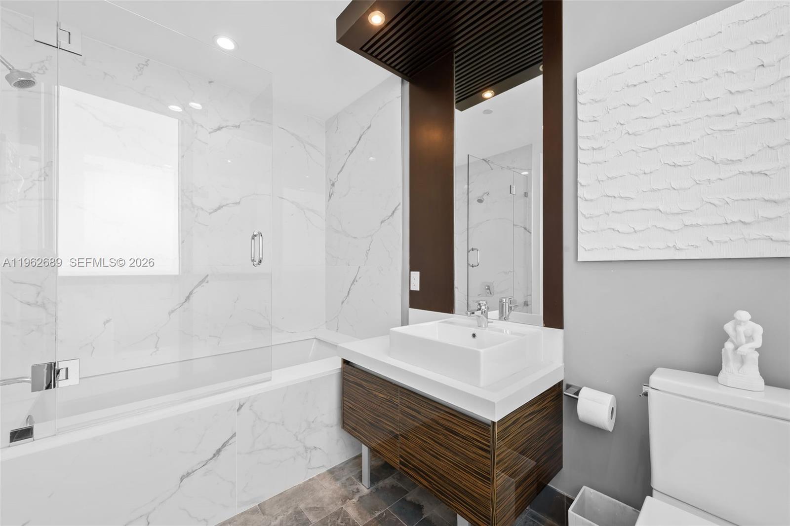 1100 Biscayne Blvd # 5706