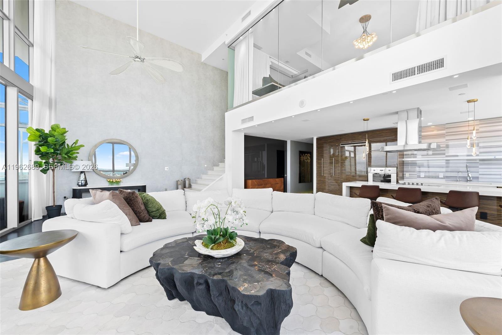 1100 Biscayne Blvd # 5706