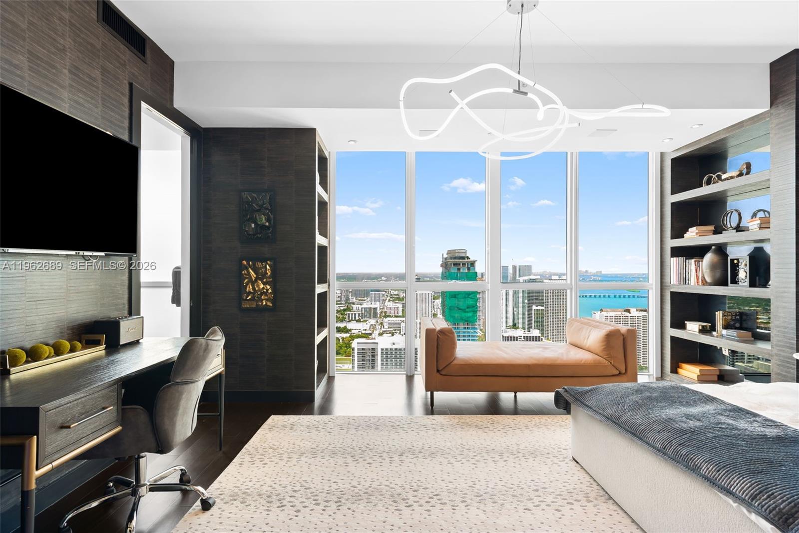 1100 Biscayne Blvd # 5706