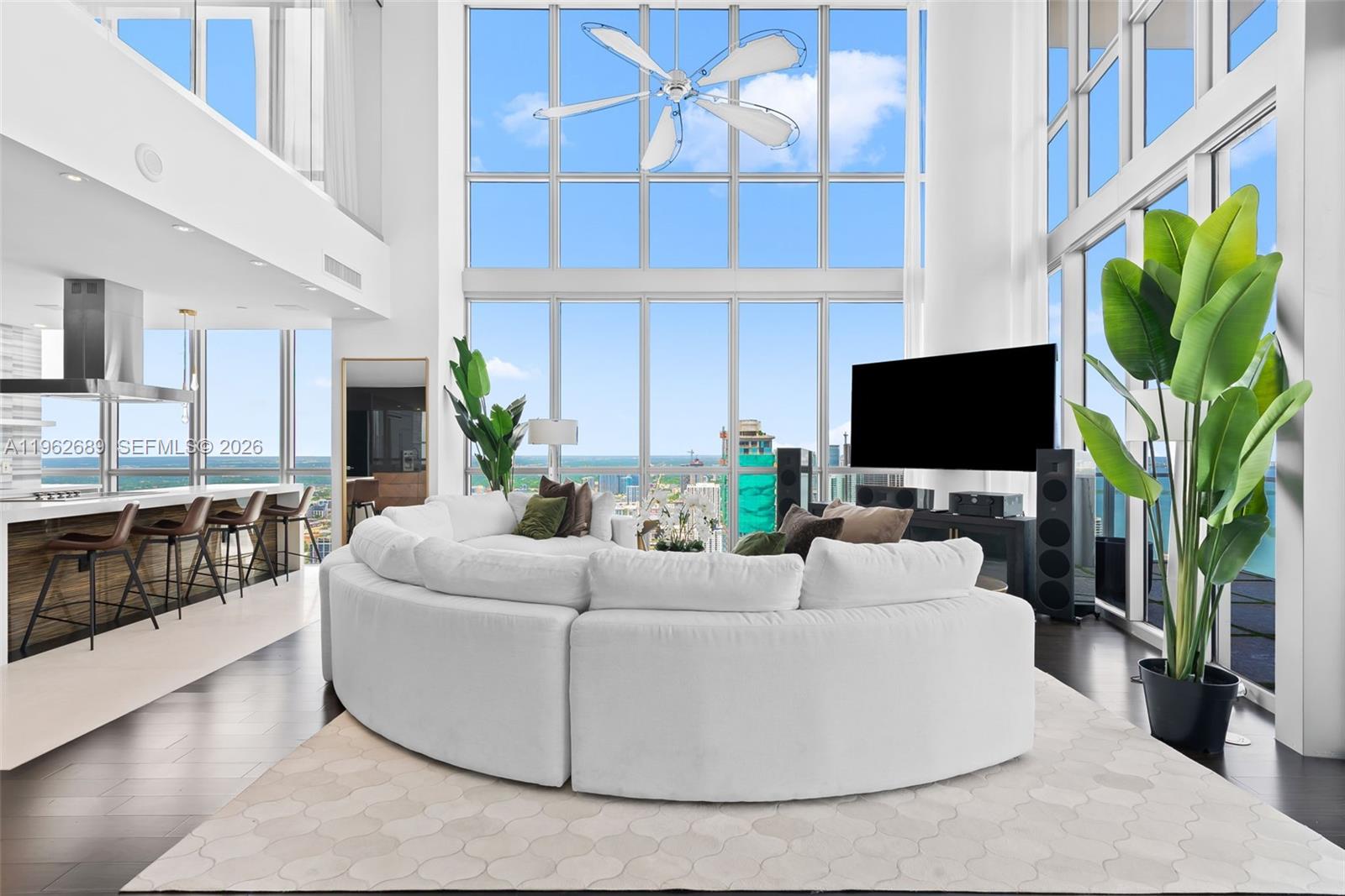 1100 Biscayne Blvd # 5706