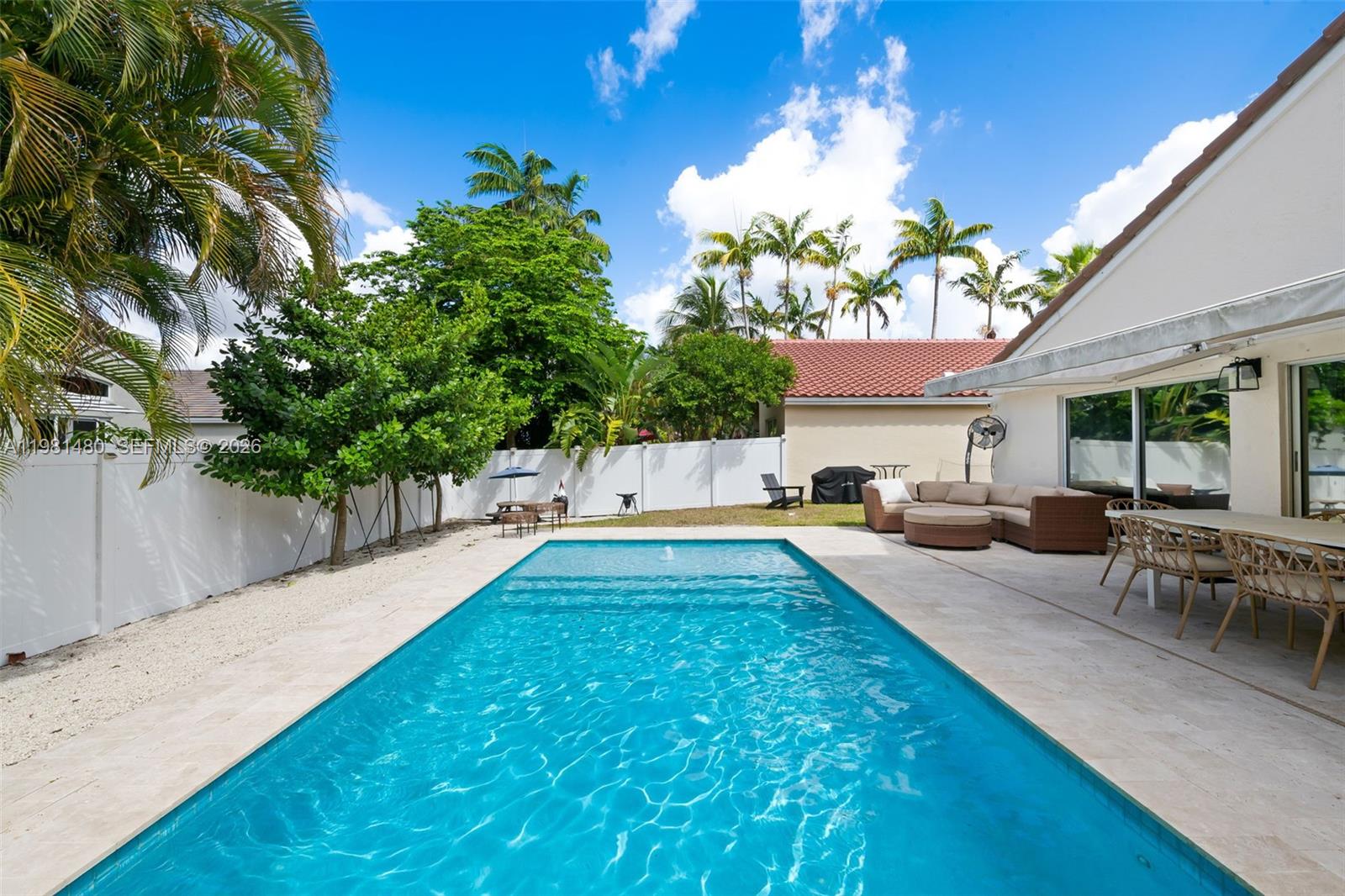 334 SW 194th Ave