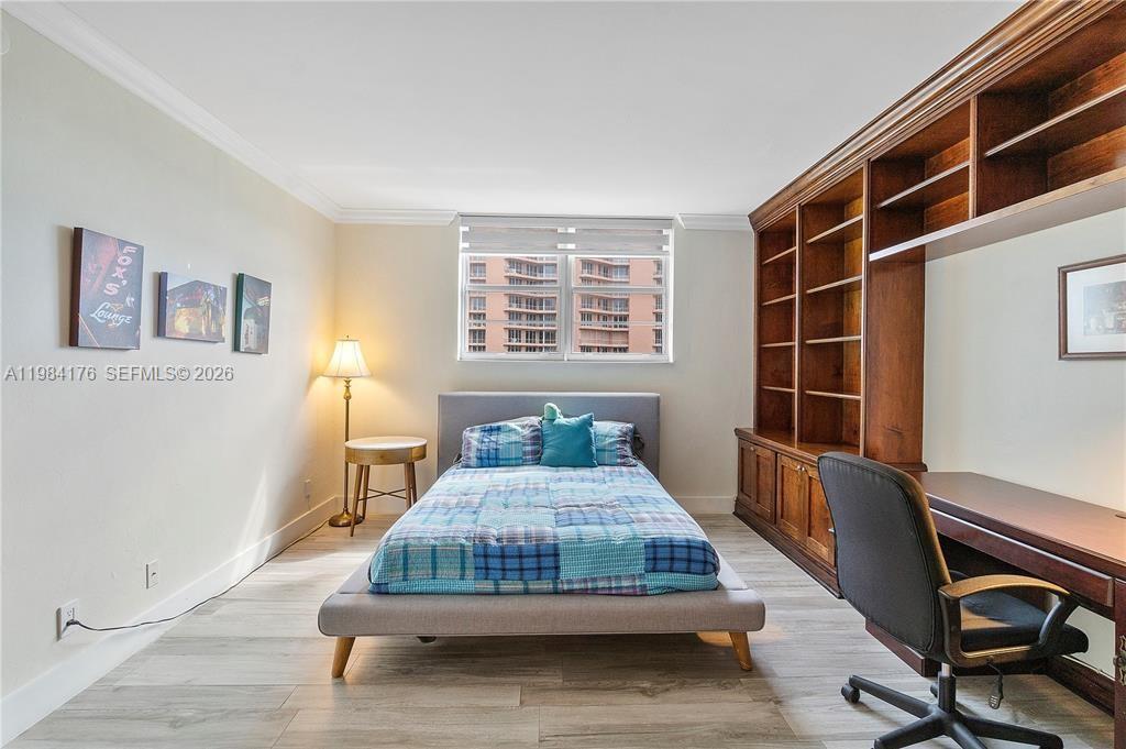 90 Edgewater Dr # 614