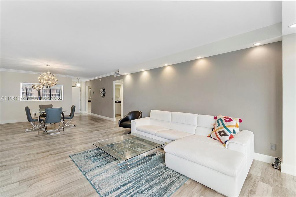90 Edgewater Dr # 614