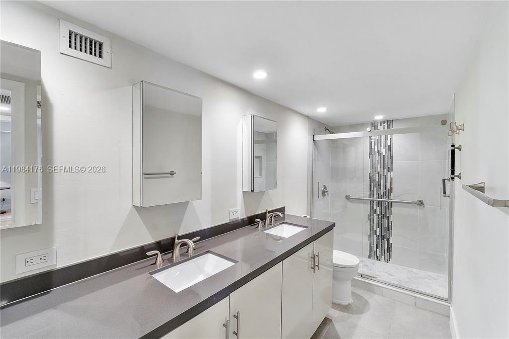 90 Edgewater Dr # 614