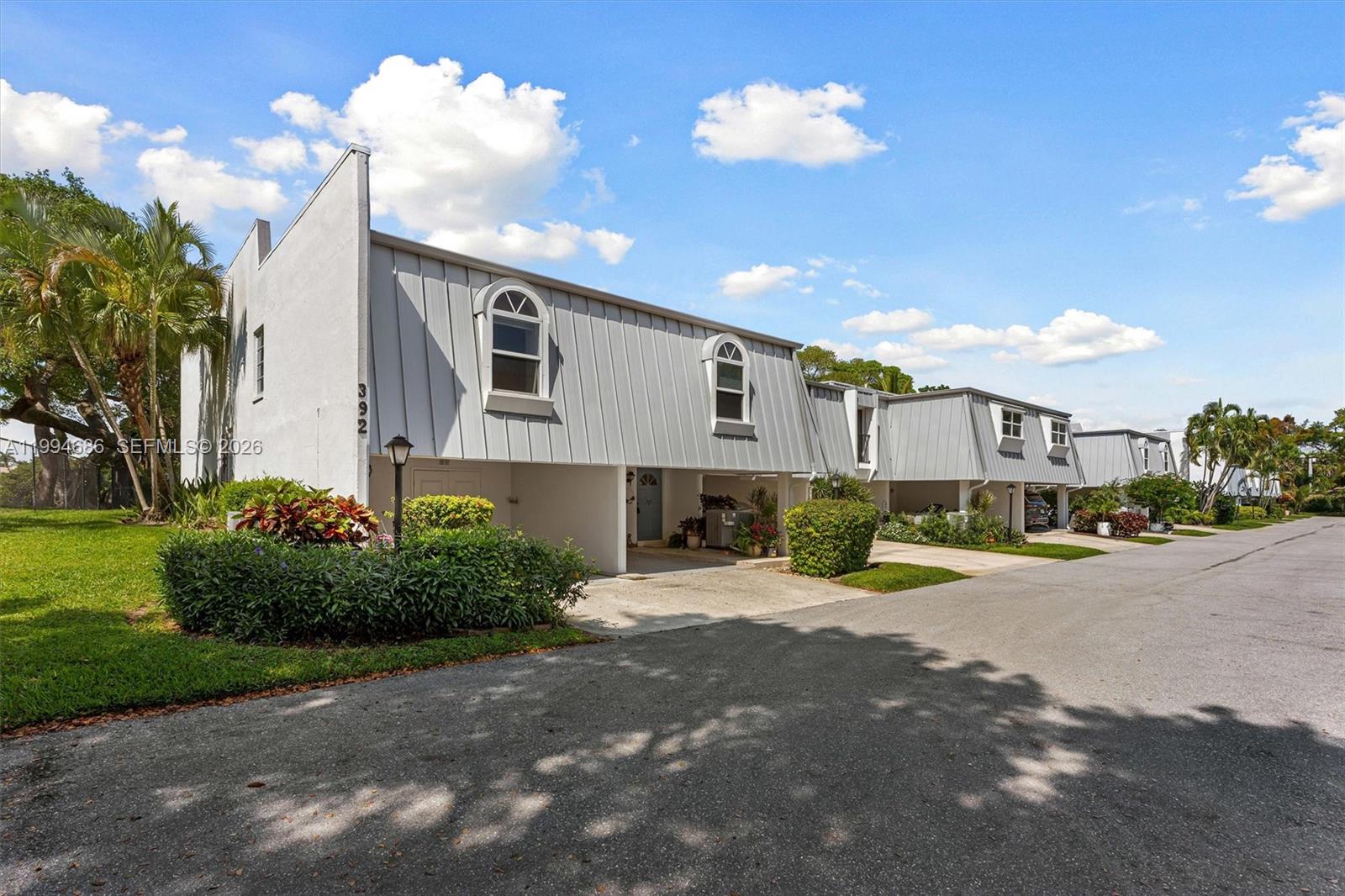 392 Golfview Rd # A