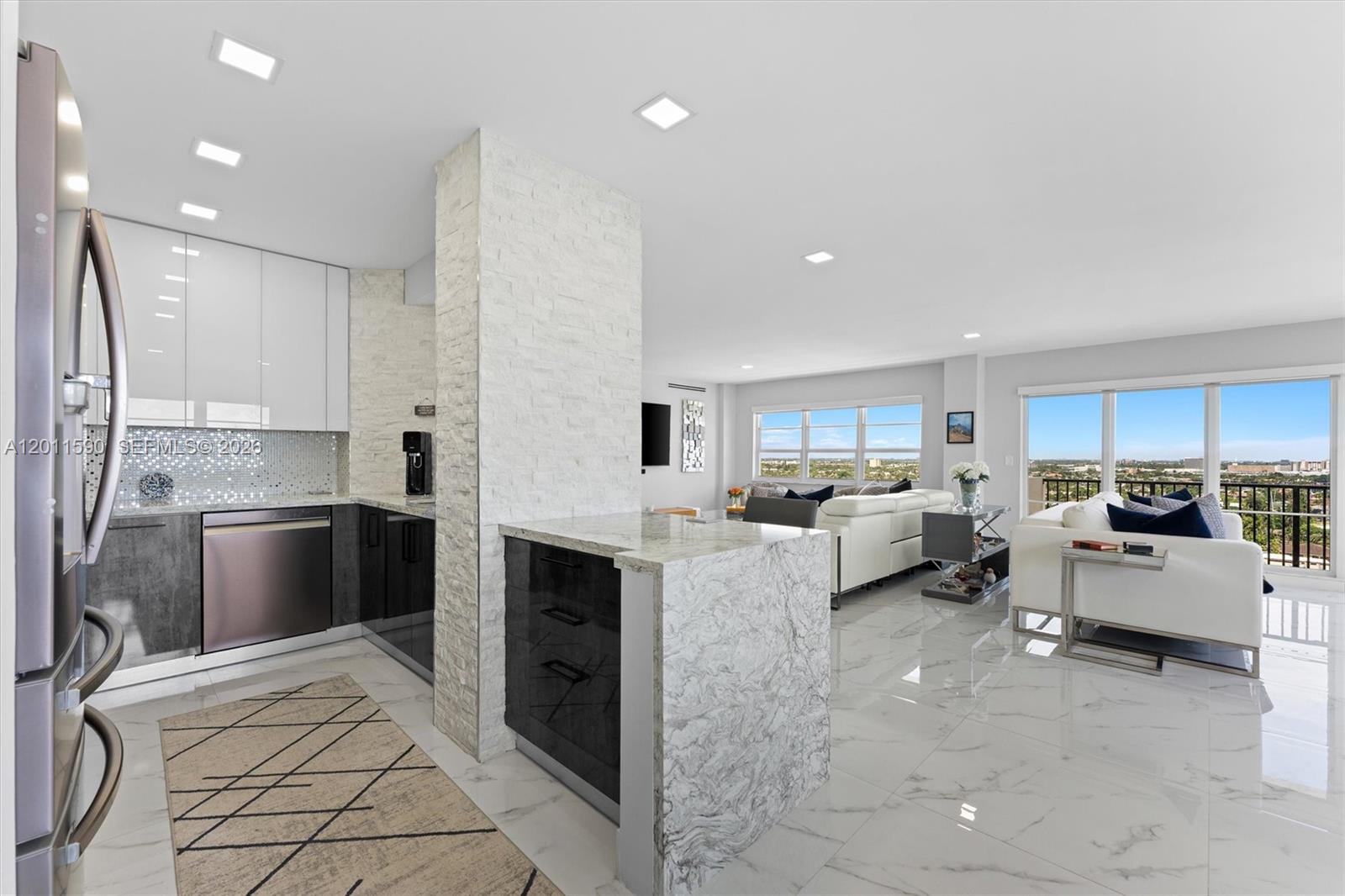 340 Sunset Dr # 1810