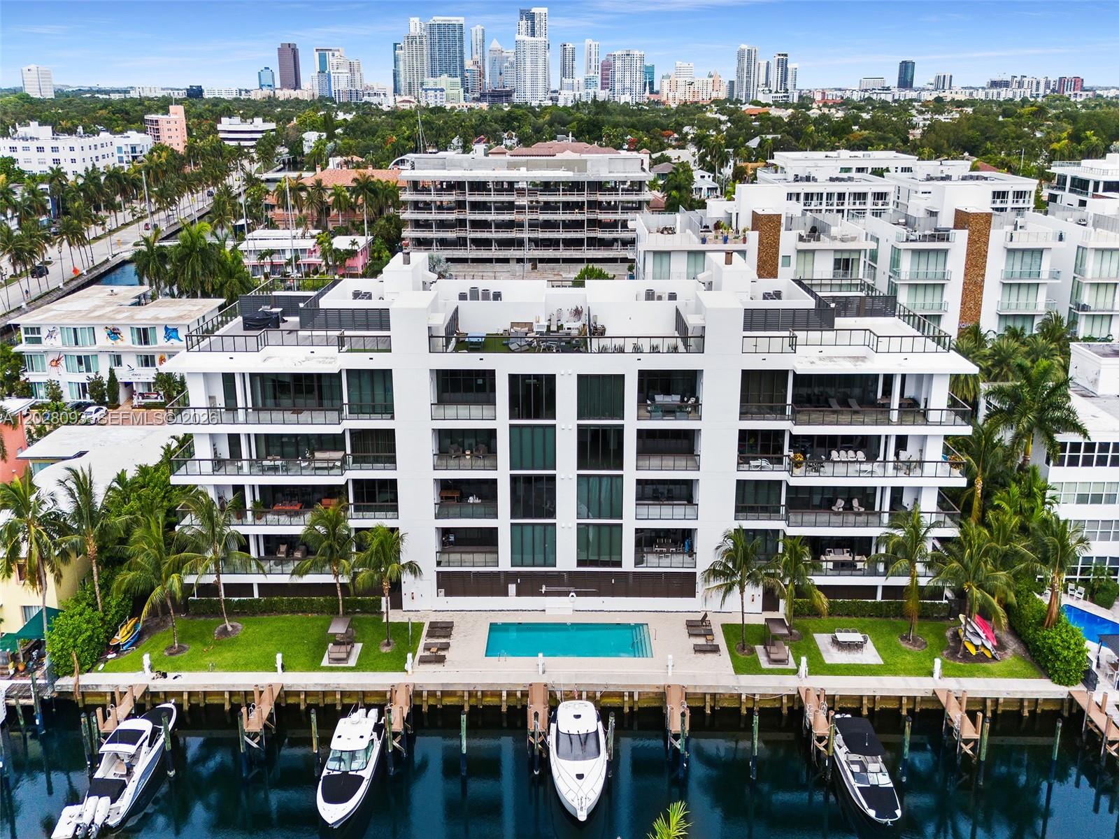 30 Isle Of Venice Dr # 403