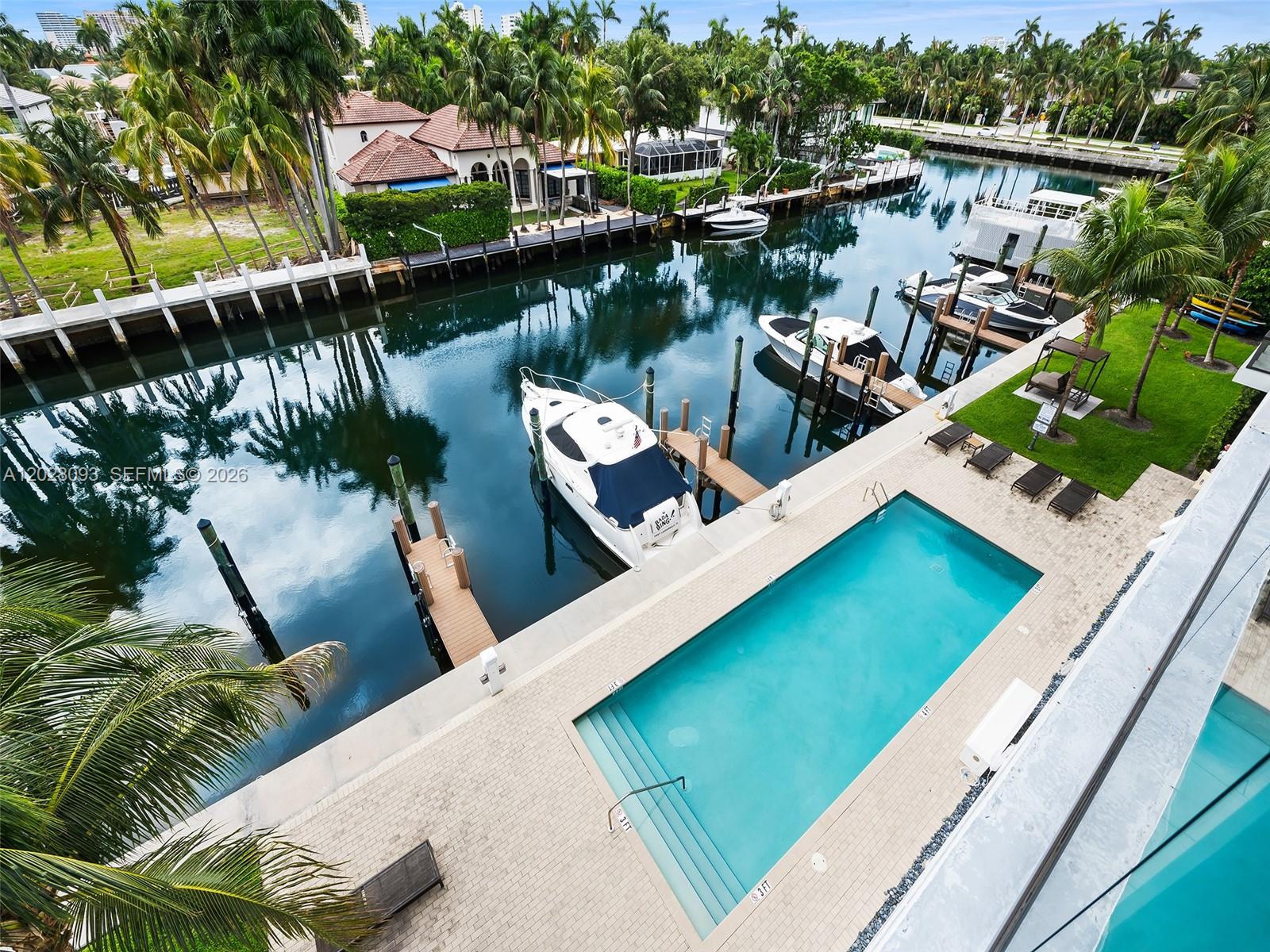 30 Isle Of Venice Dr # 403