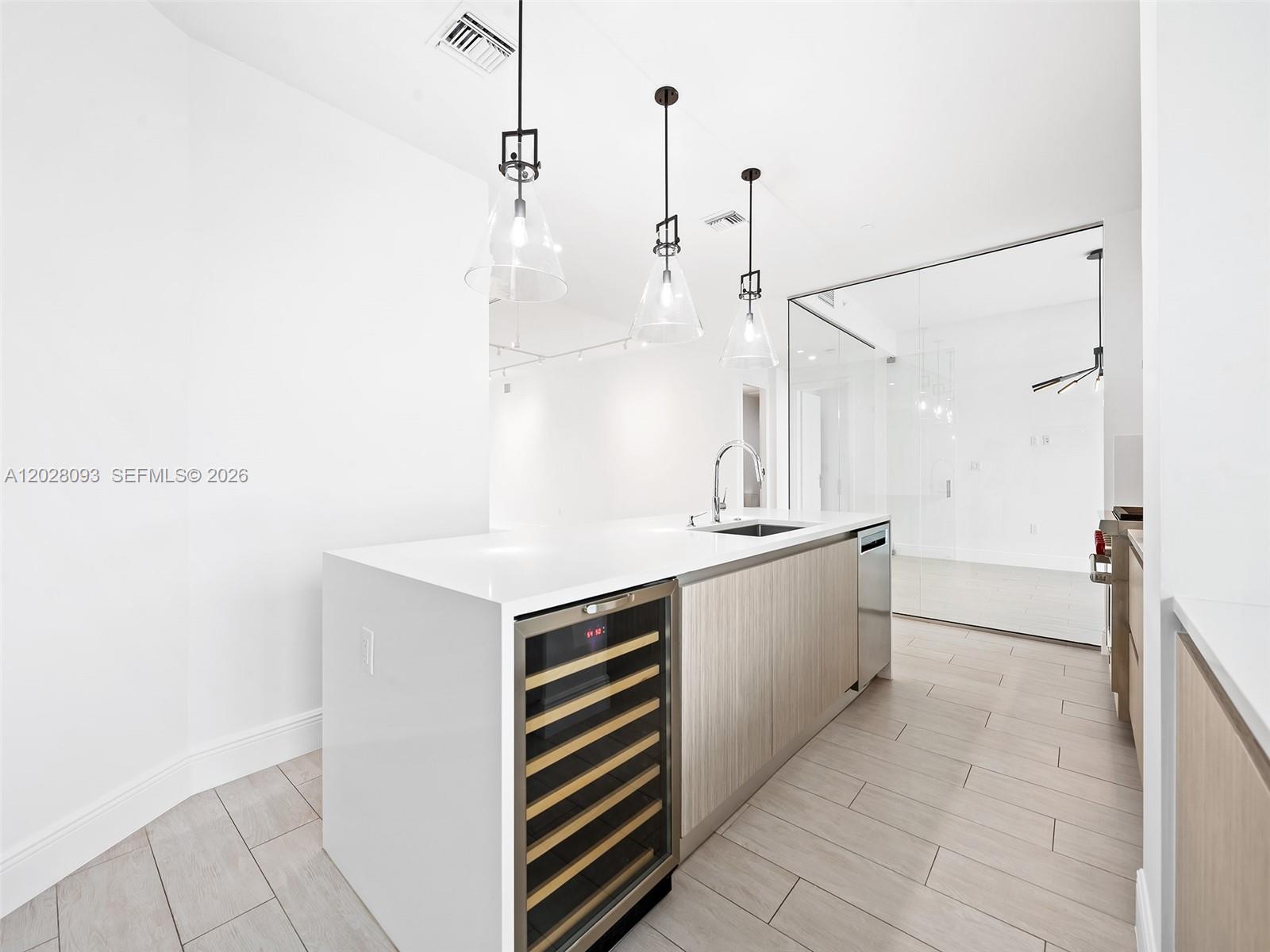30 Isle Of Venice Dr # 403