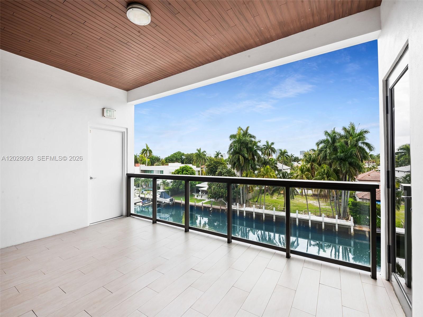 30 Isle Of Venice Dr # 403