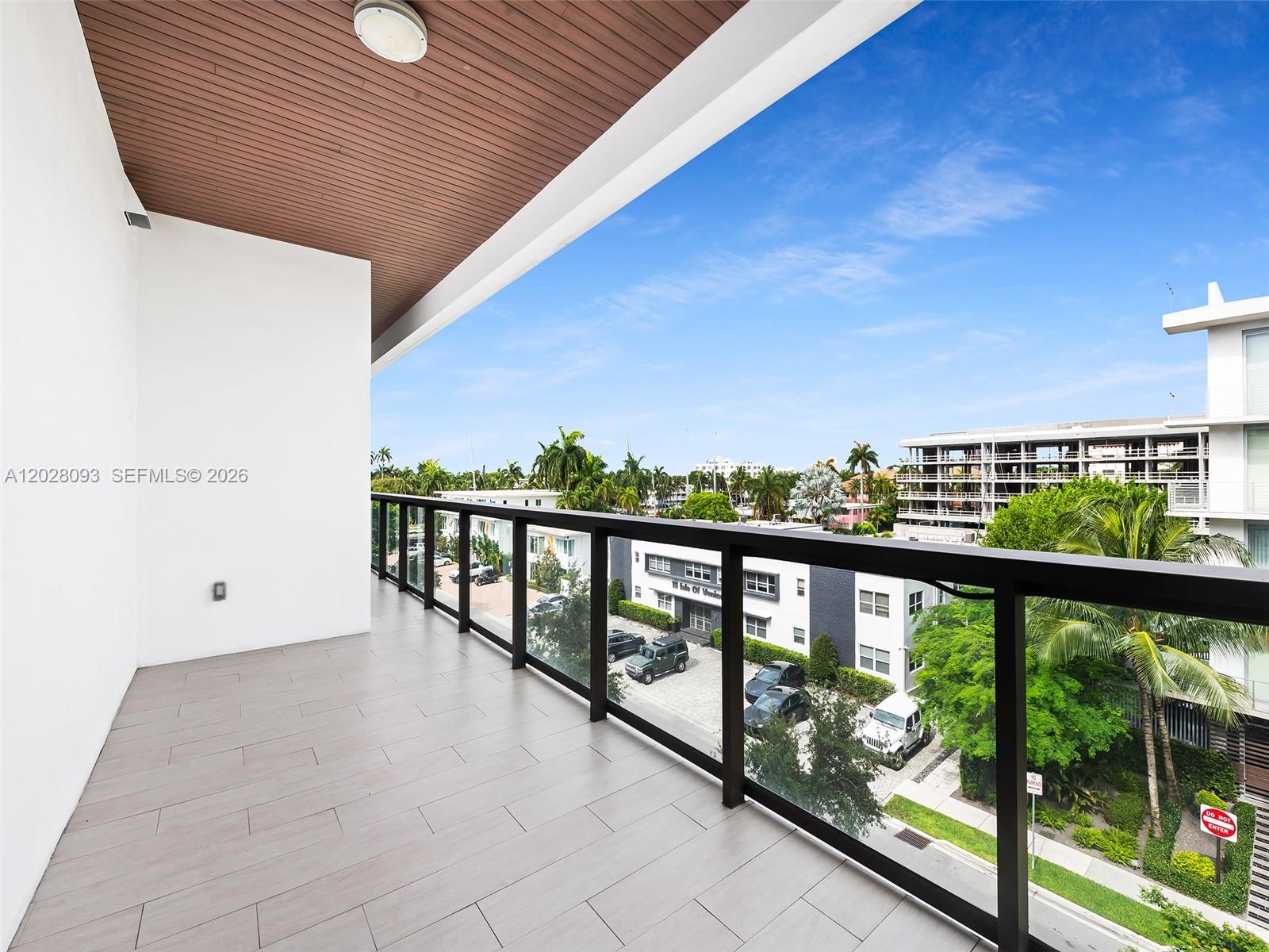 30 Isle Of Venice Dr # 403