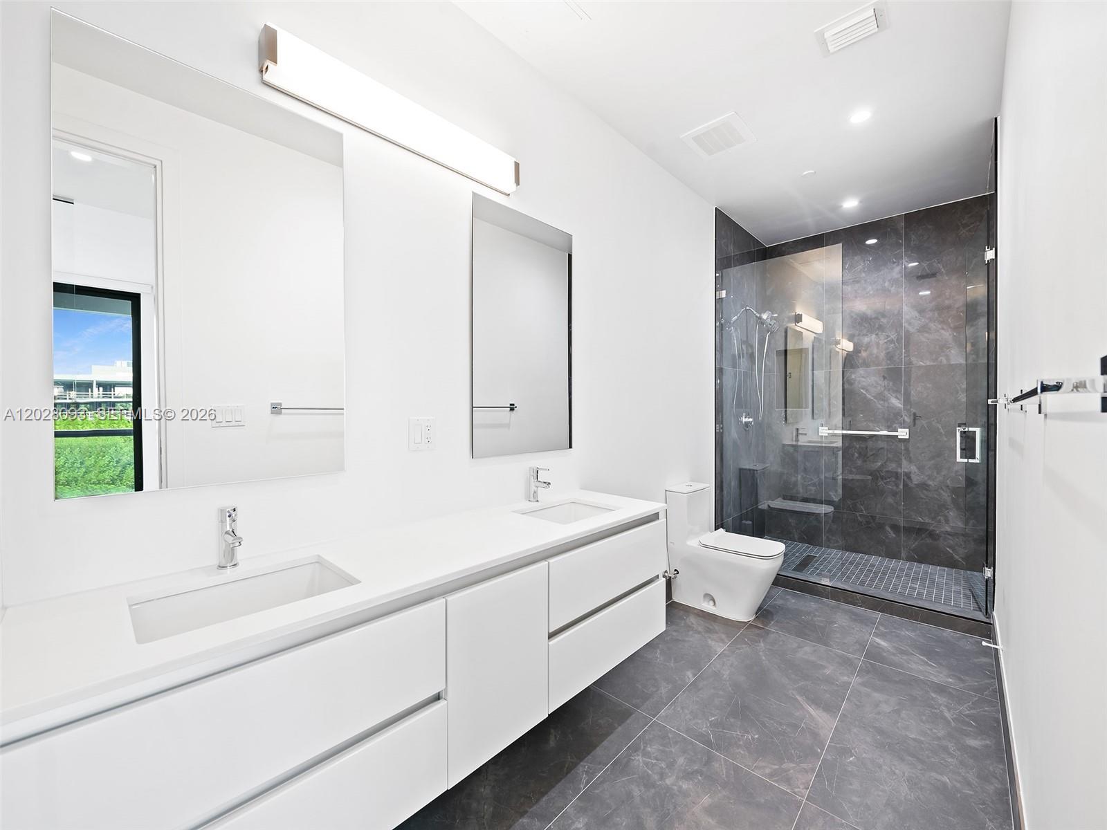 30 Isle Of Venice Dr # 403