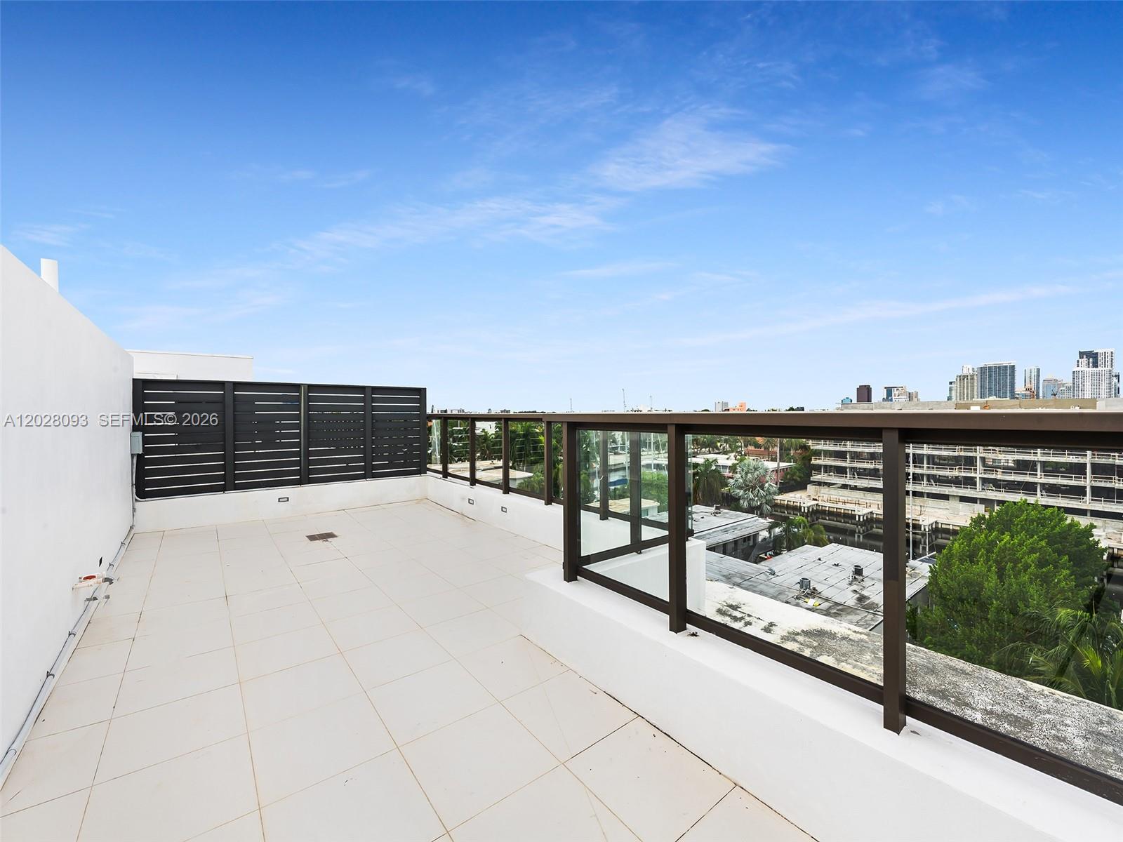 30 Isle Of Venice Dr # 403