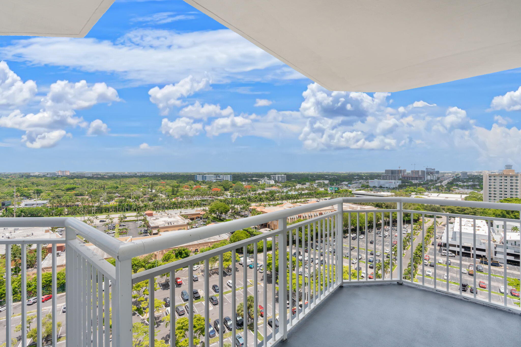 18011 Biscayne Boulevard 1704-1