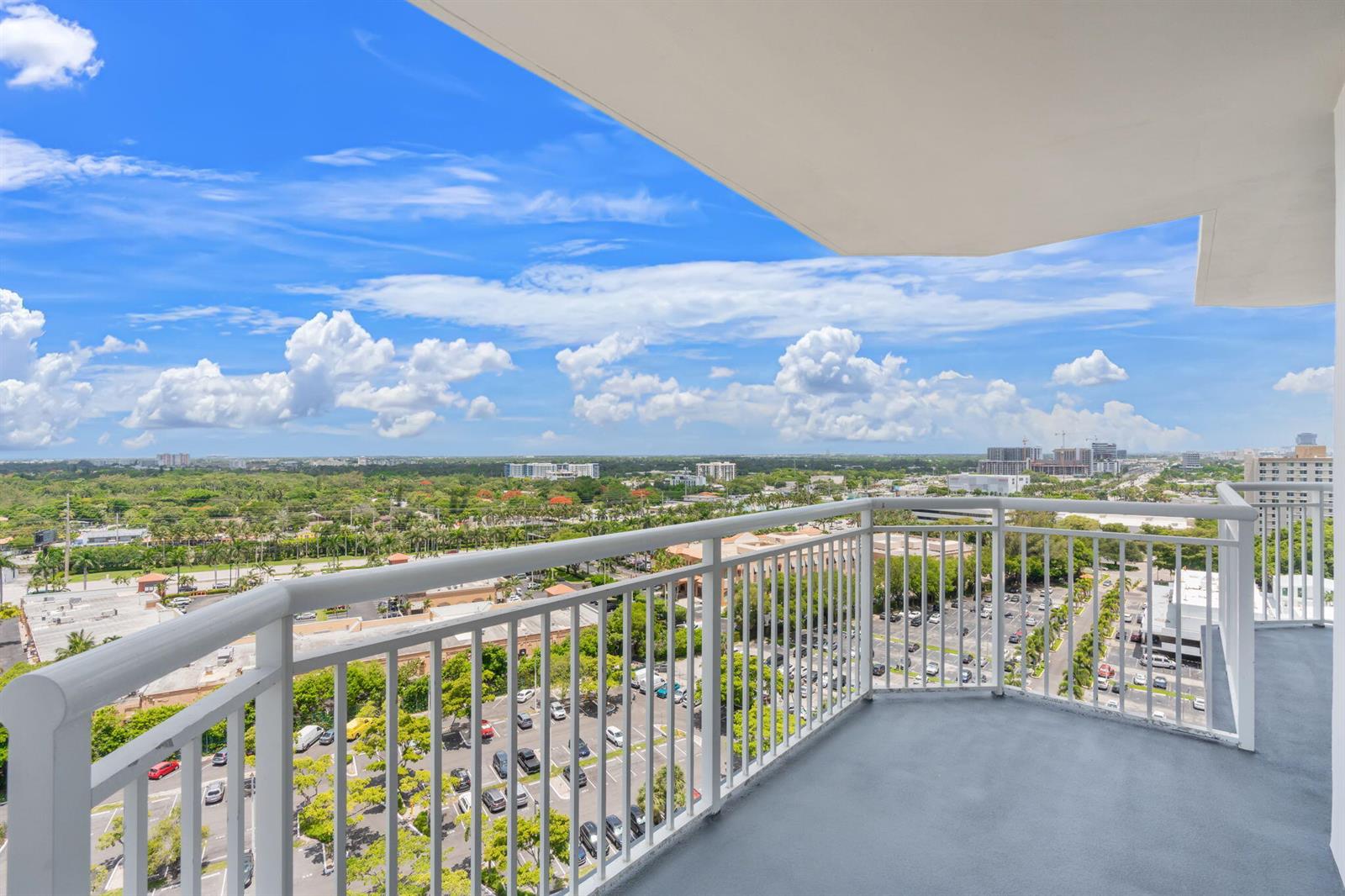 18011 Biscayne Boulevard # 1 Unit: 1704-1
