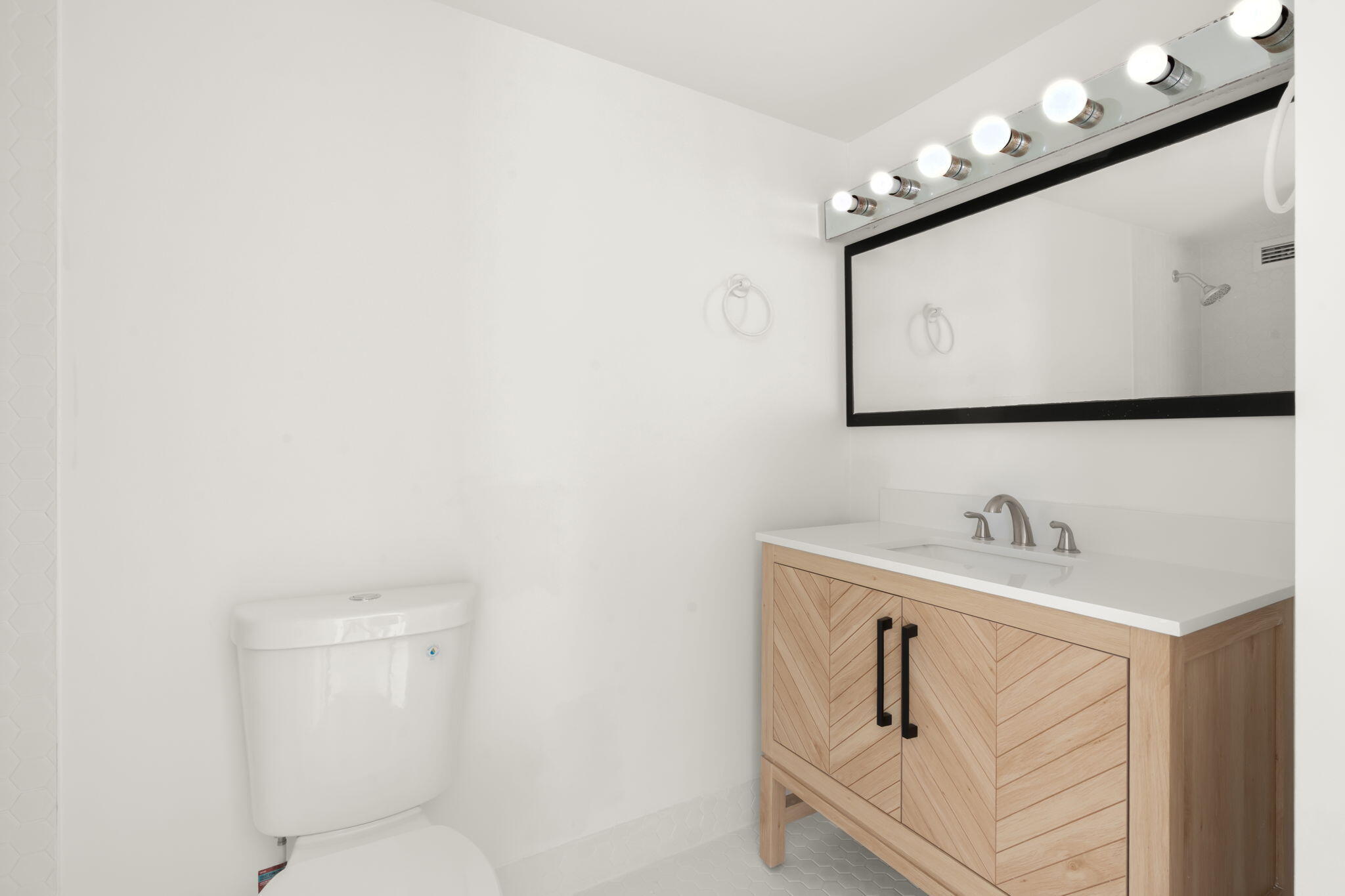 18011 Biscayne Boulevard 1704-1