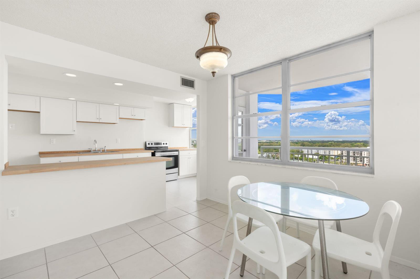 18011 Biscayne Boulevard # 1 Unit: 1704-1