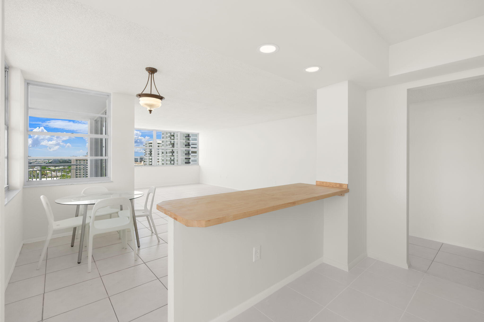 18011 Biscayne Boulevard 1704-1