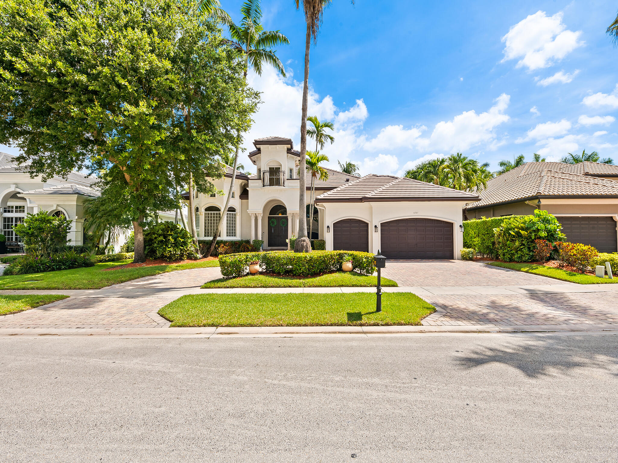 10787 Blue Palm Street