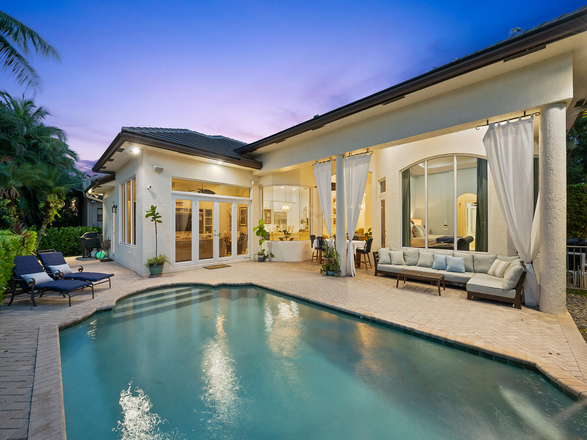 10787 Blue Palm Street