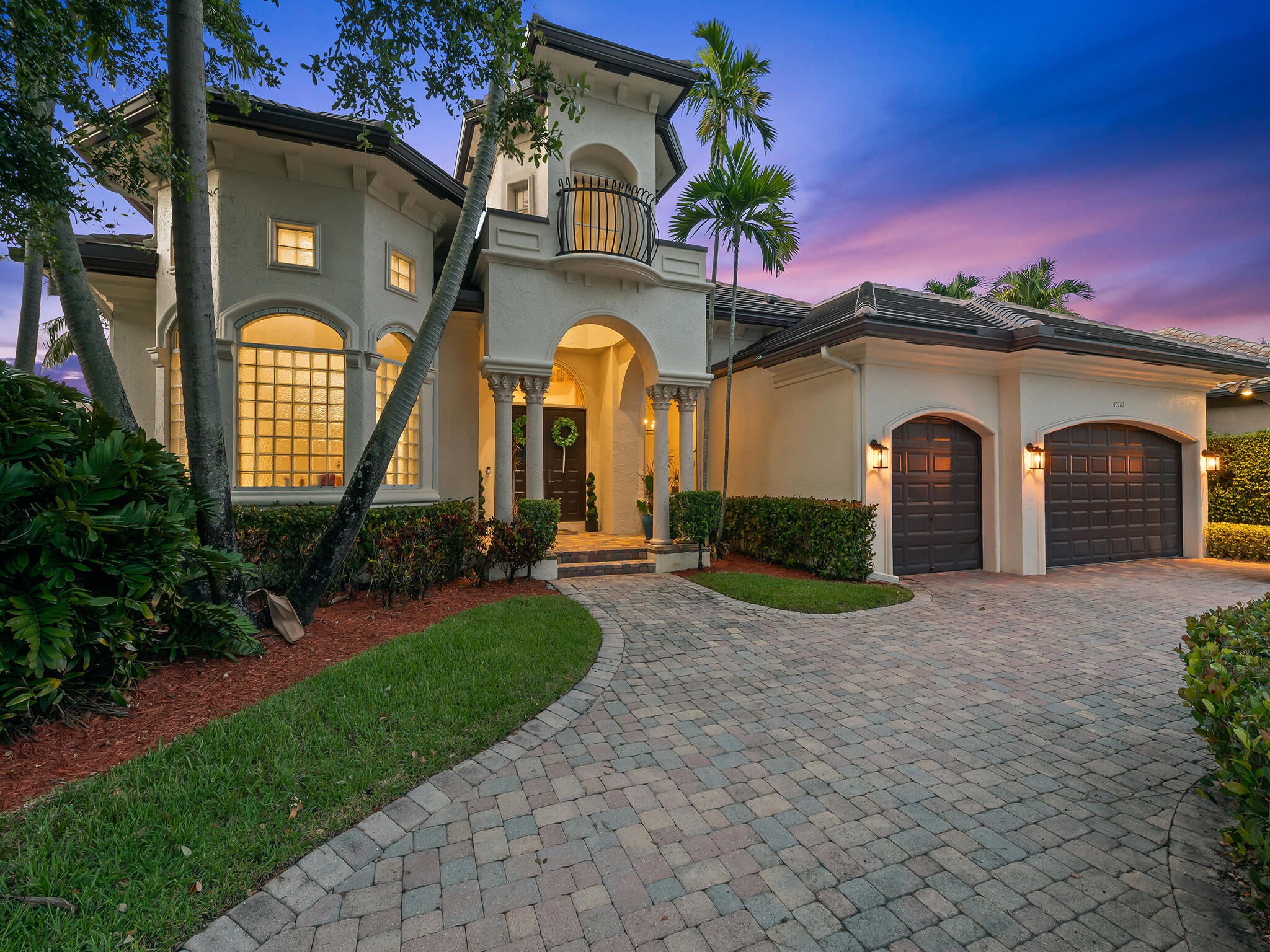 10787 Blue Palm Street