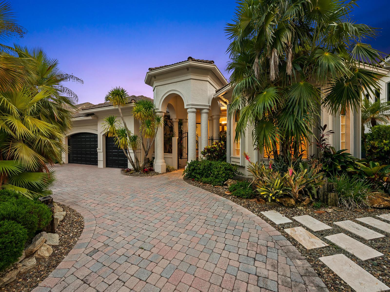10800 Blue Palm Street