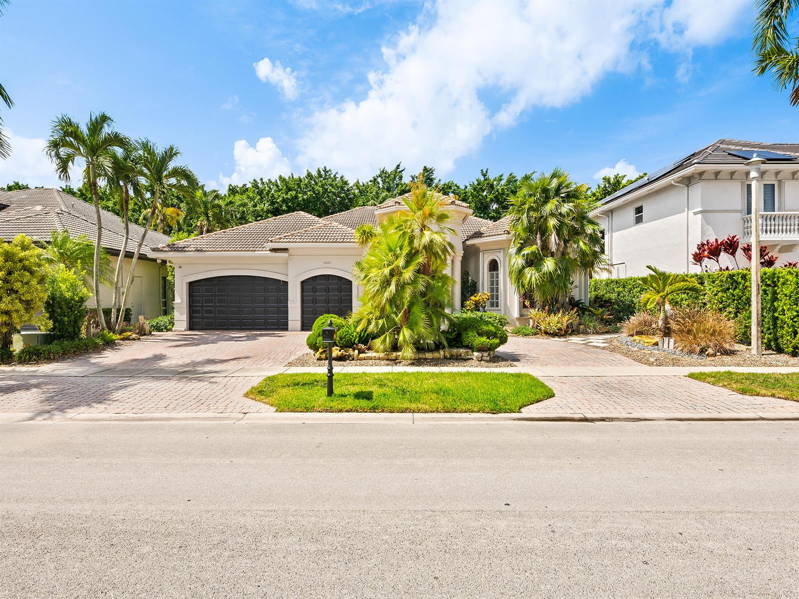 10800 Blue Palm Street