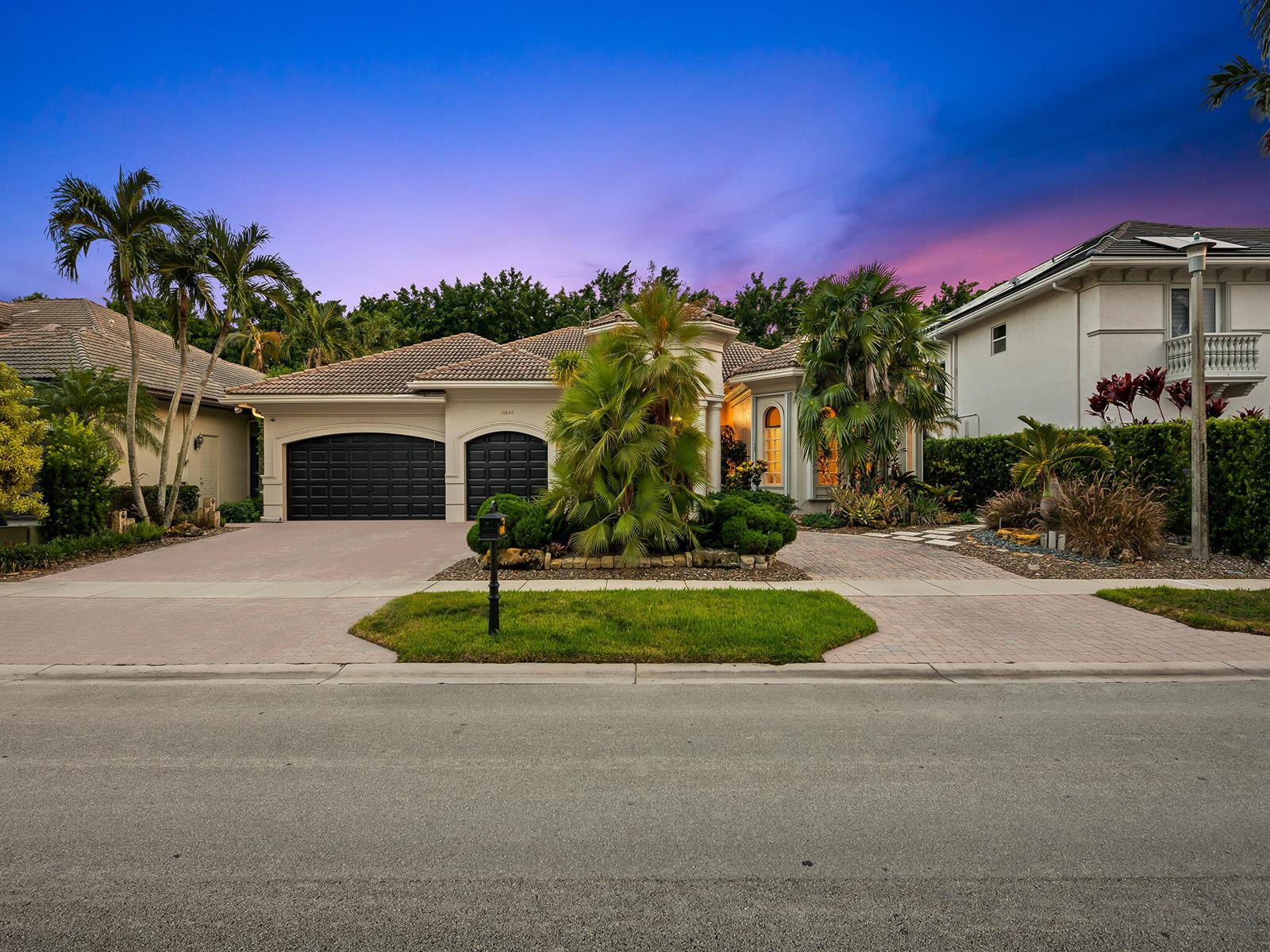 10800 Blue Palm Street