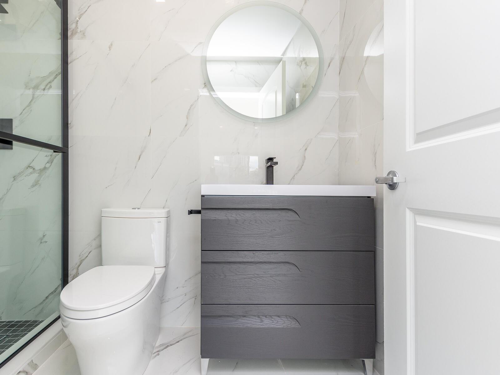 2420 Diana Dr 207