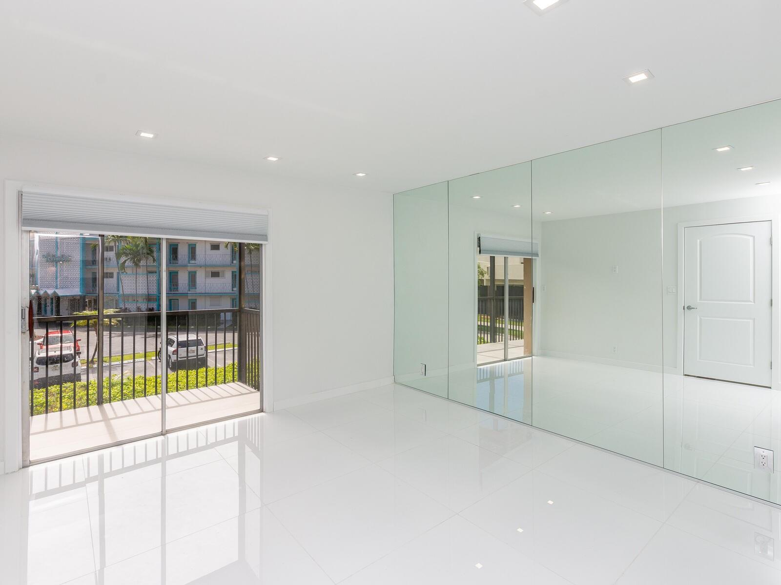2420 Diana Dr 207