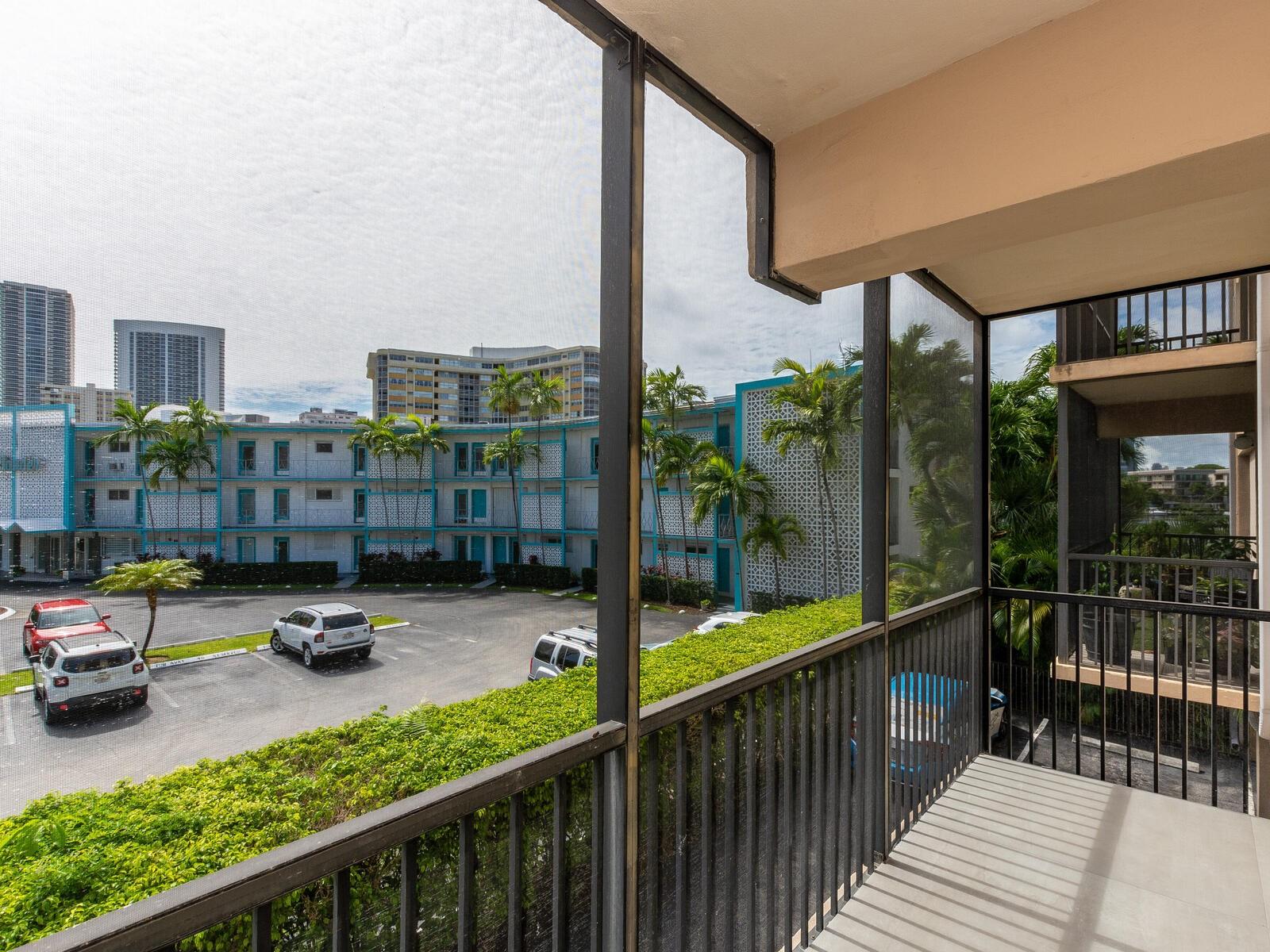 2420 Diana Dr 207