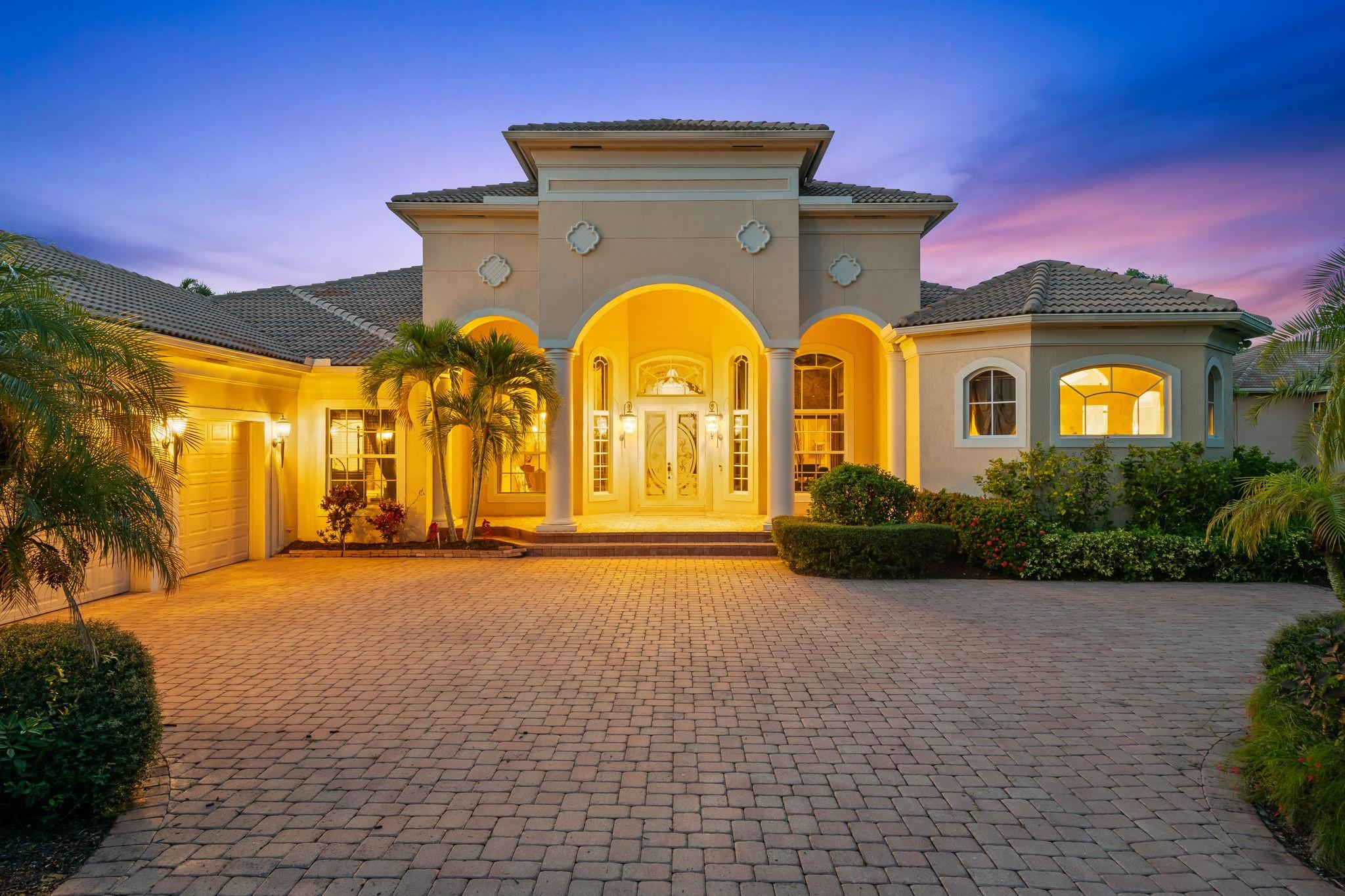 12825 Stonebrook Dr