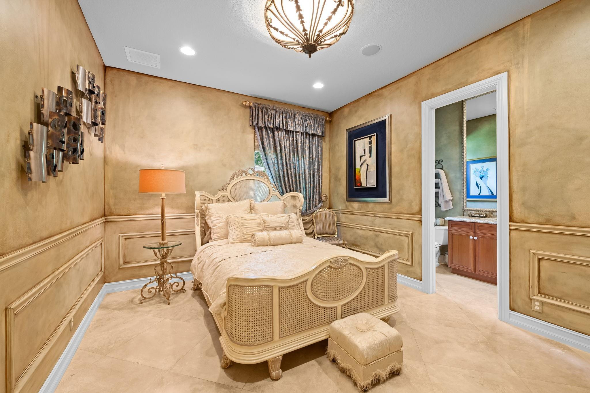 12825 Stonebrook Dr