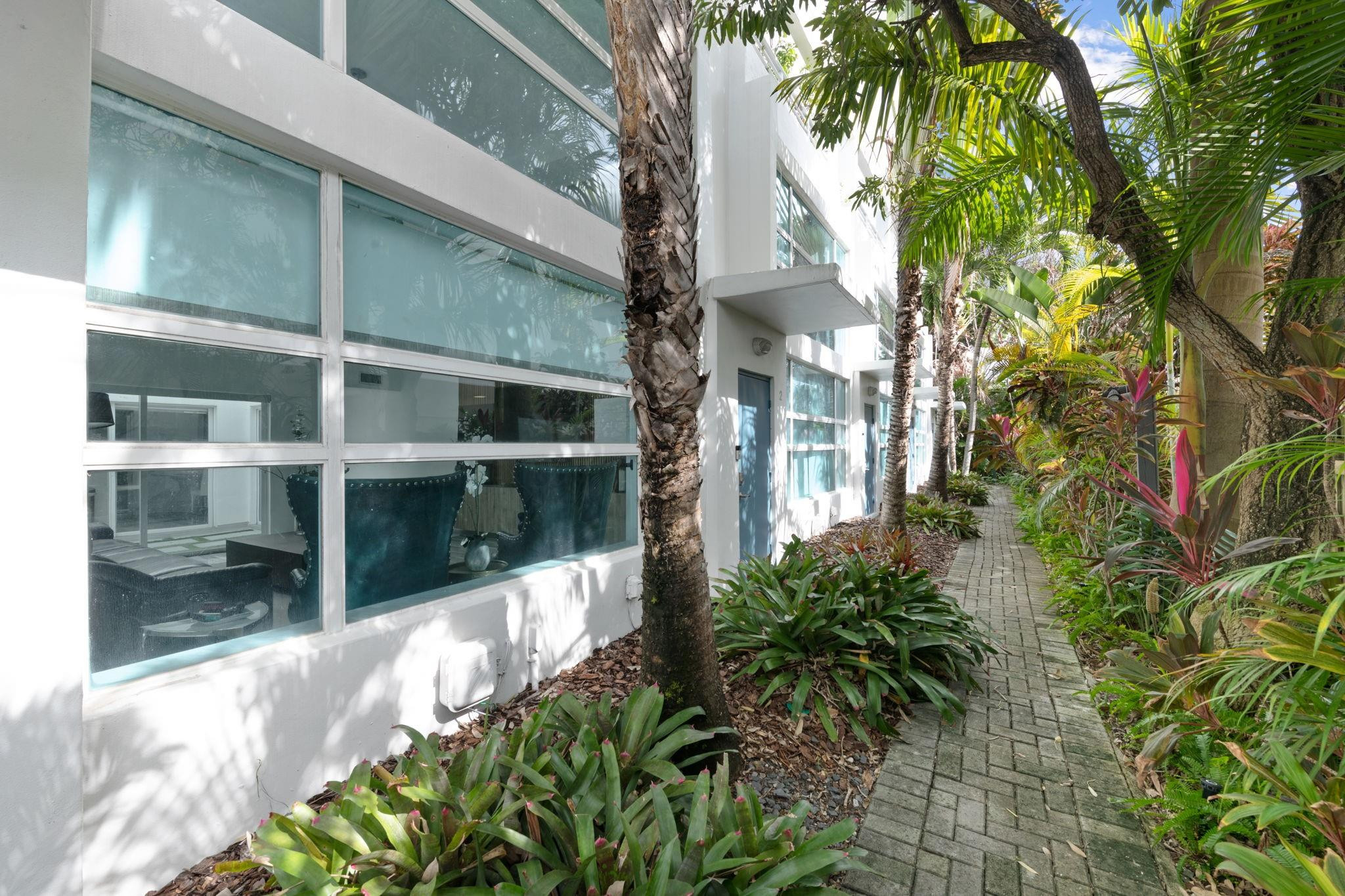 910 NE 16th Terrace 2, Fort Lauderdale Unit: 2