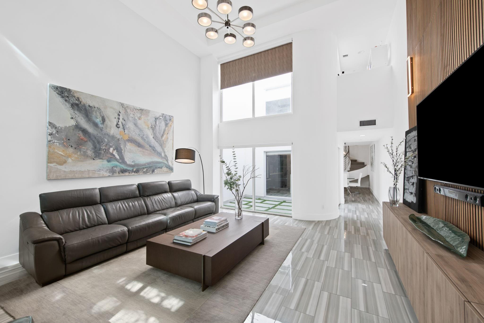 910 NE 16th Terrace 2, Fort Lauderdale Unit: 2