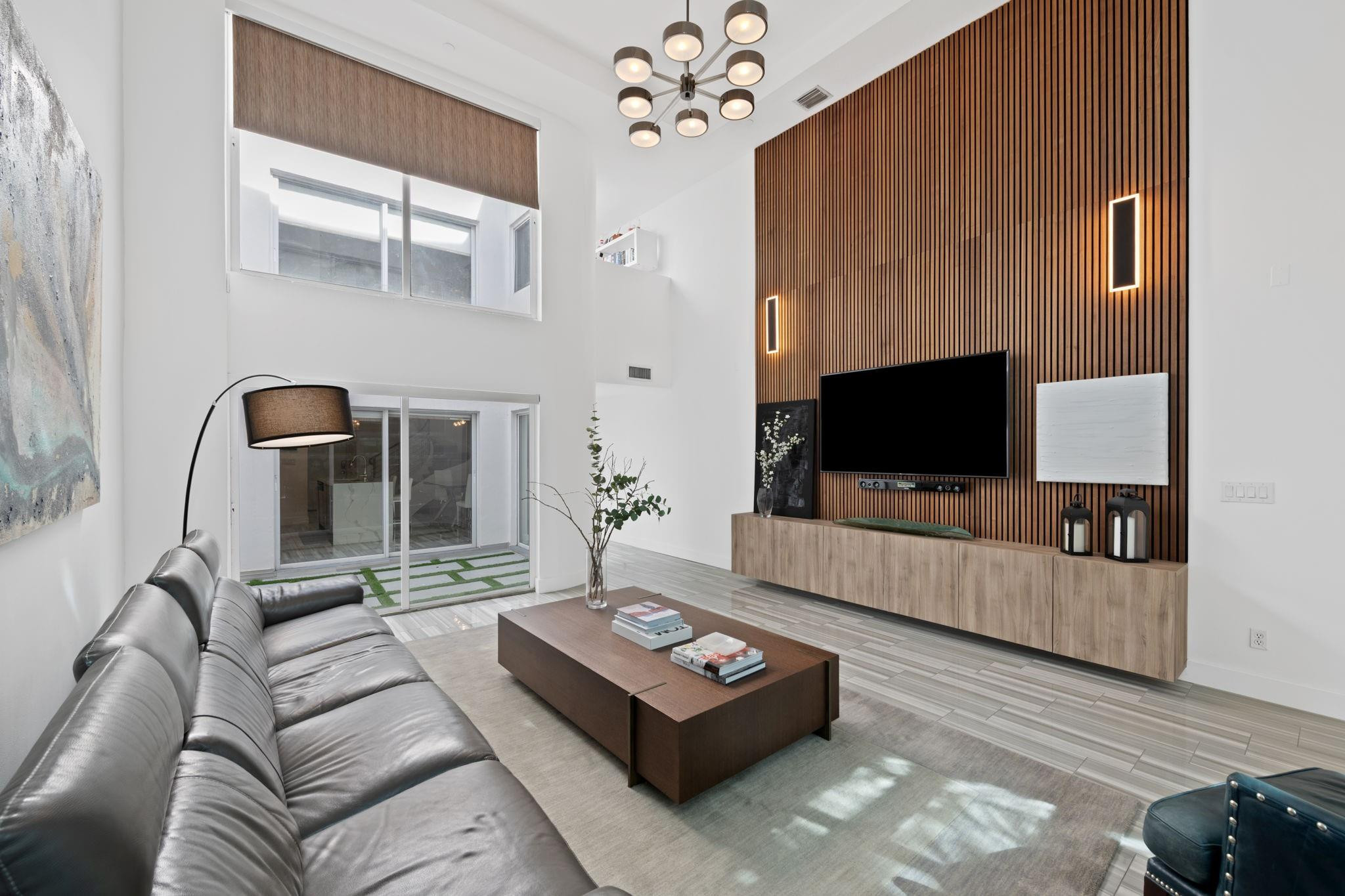 910 NE 16th Terrace 2, Fort Lauderdale Unit: 2