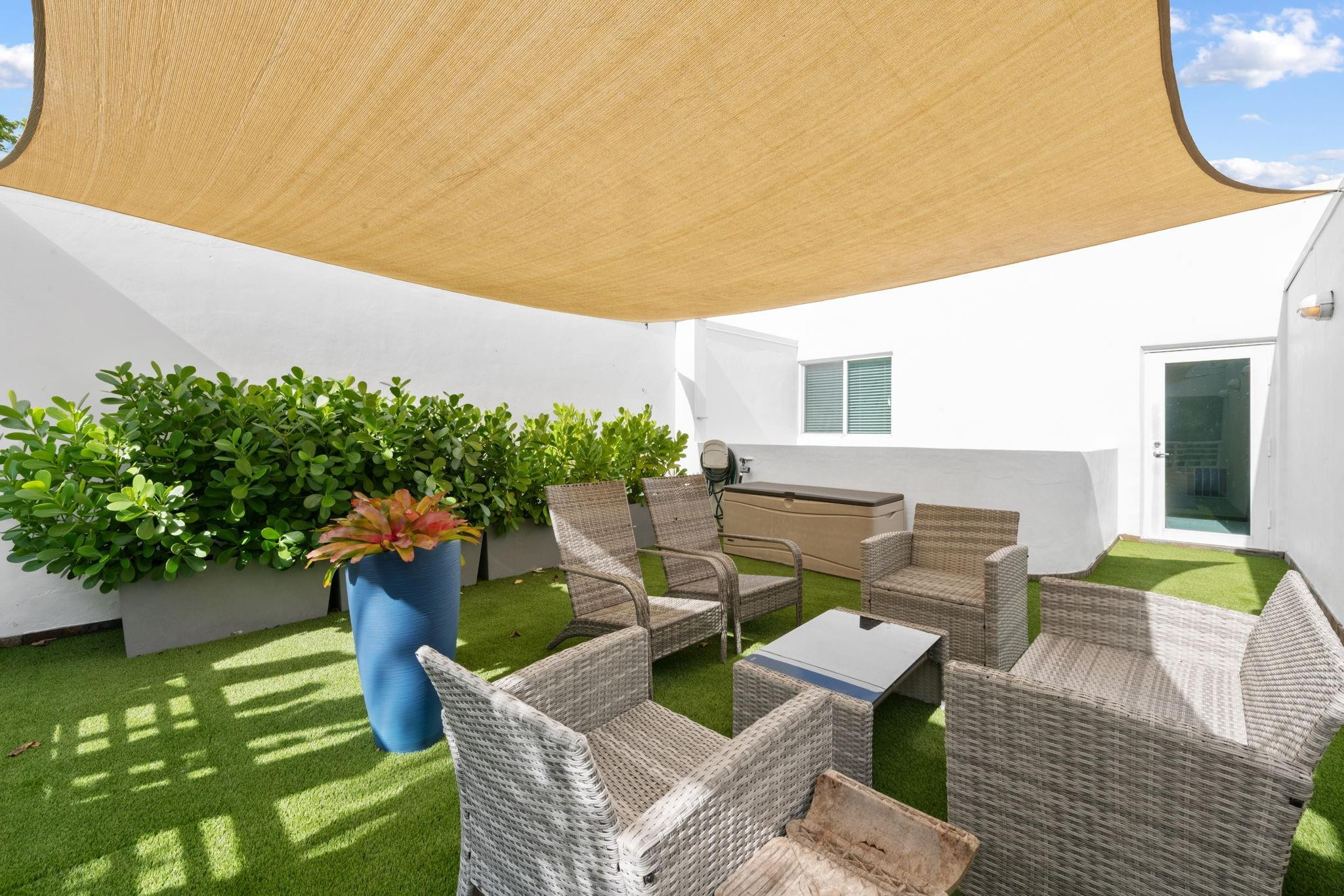 910 NE 16th Terrace 2, Fort Lauderdale Unit: 2