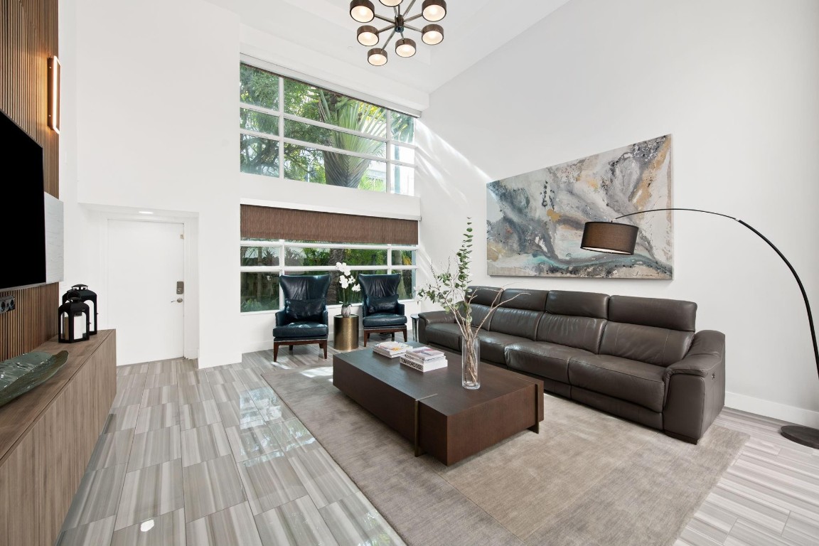 910 NE 16th Terrace 2, Fort Lauderdale Unit: 2