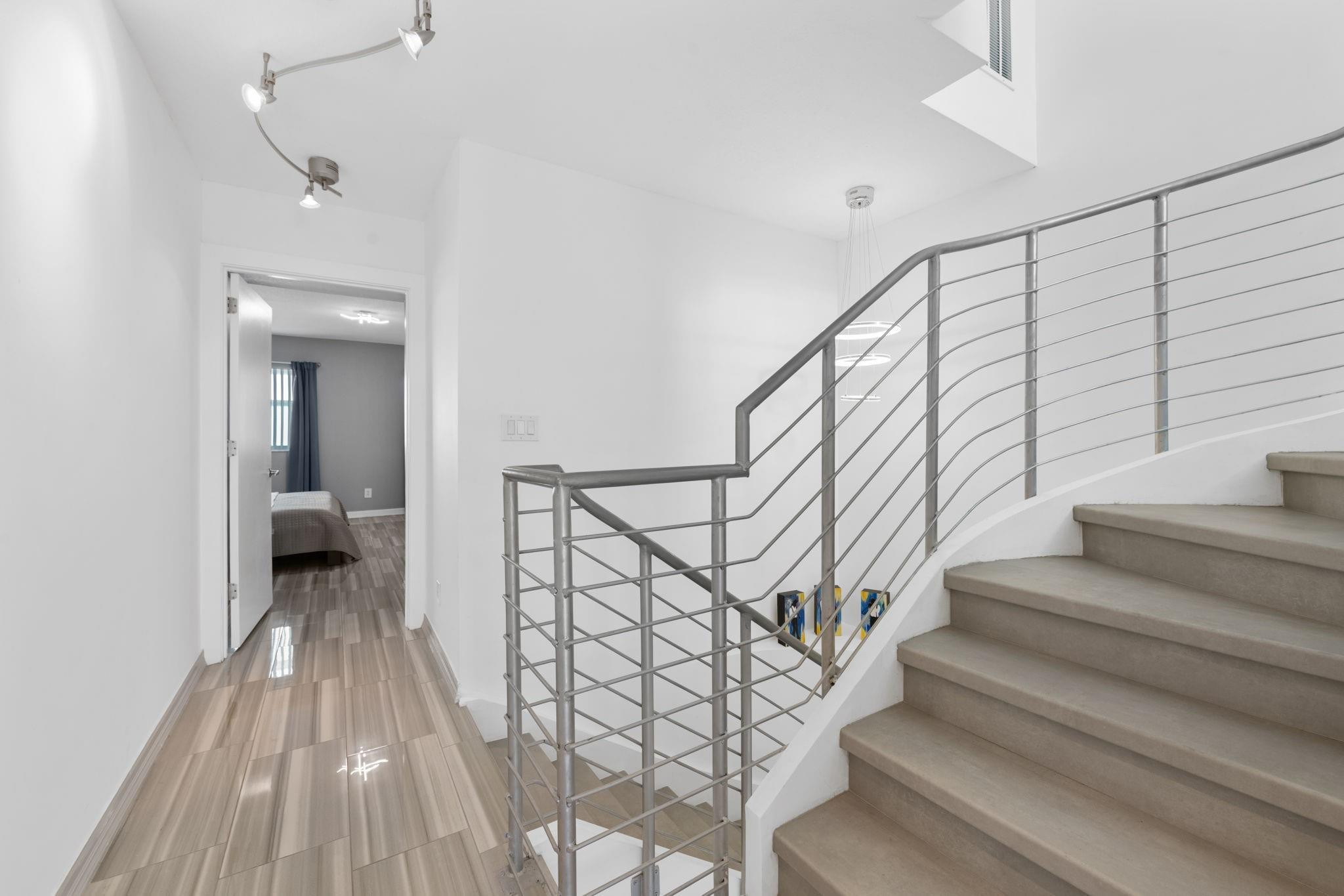 910 NE 16th Terrace 2, Fort Lauderdale Unit: 2