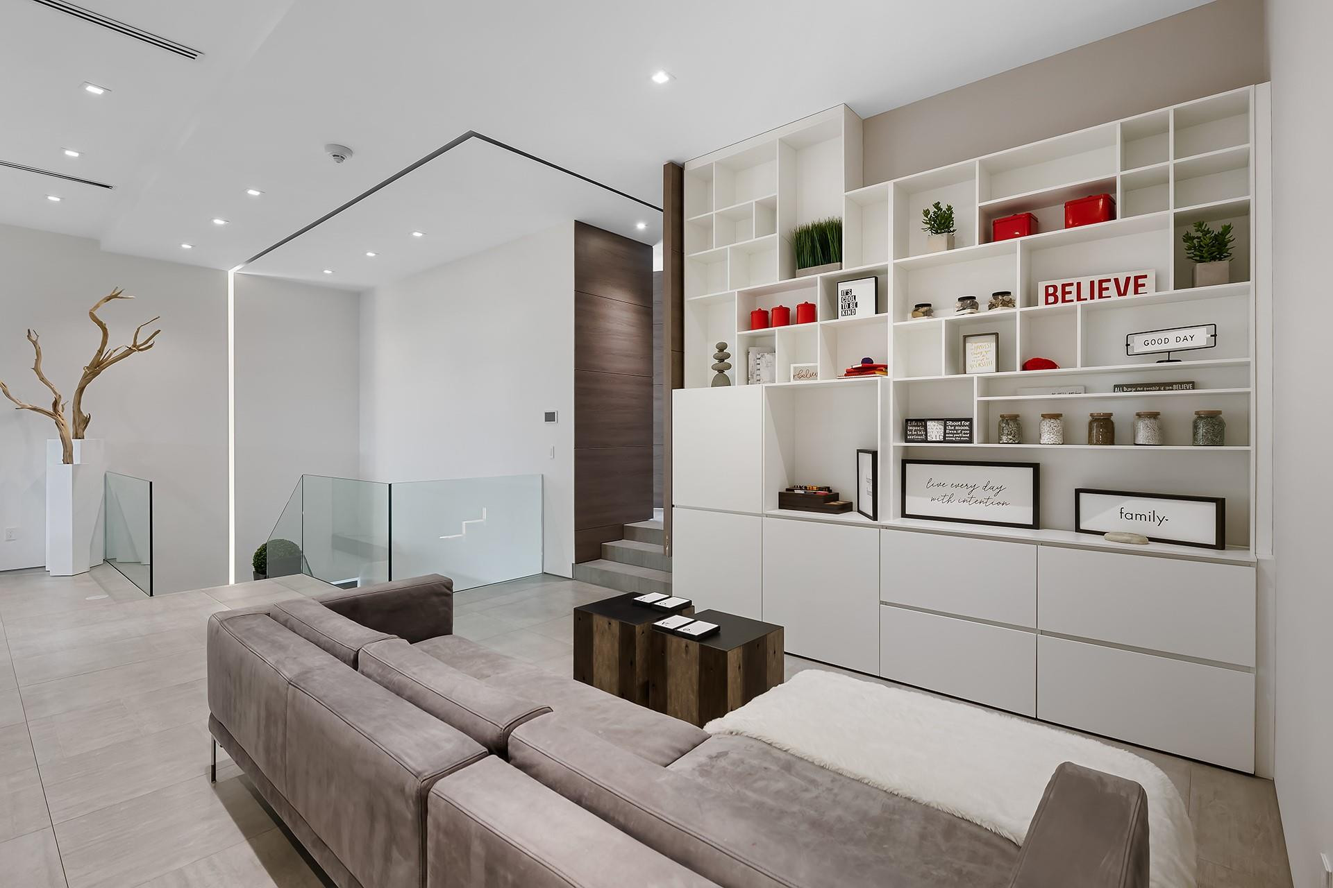 10691 Golden Eagle Court