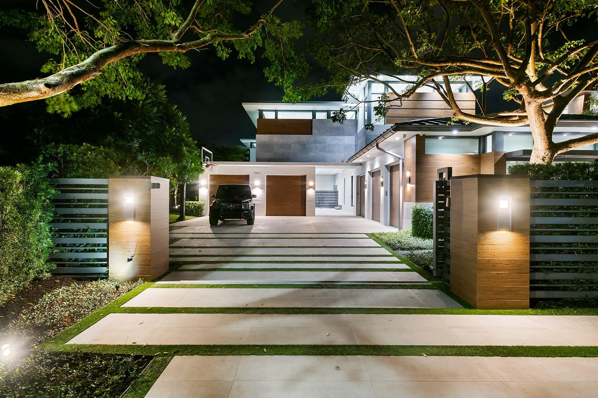 10691 Golden Eagle Court