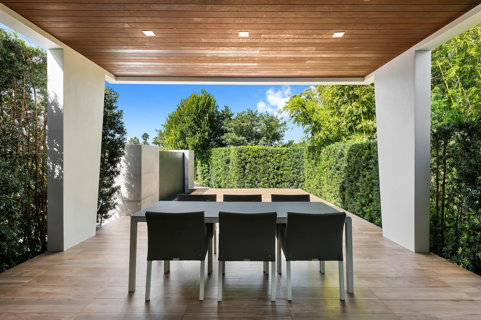 10691 Golden Eagle Court